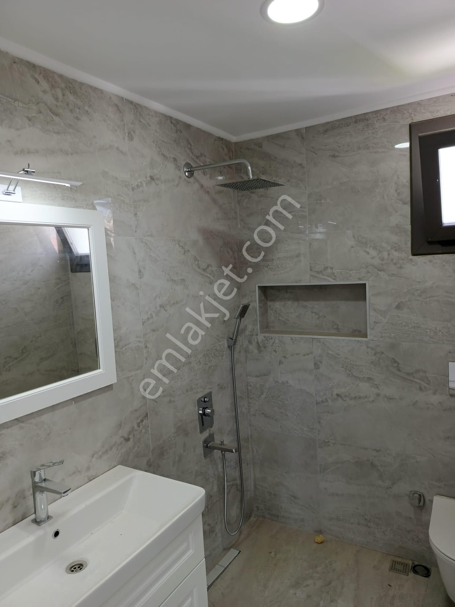 Stop’tan Babataşı Merkezi Konumda 4+1 Havuzlu Villa - Görsel 30