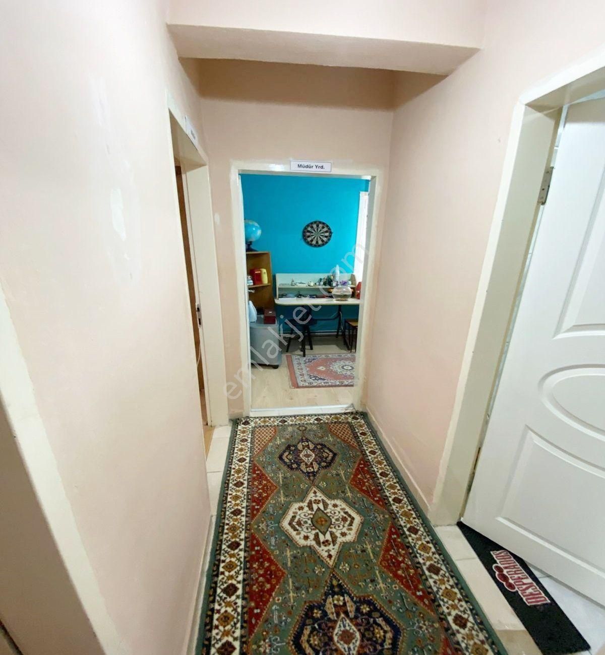 Avcılar D.köşklerde 3+1 Sahile Yakın Satılık Ara Kat Daire - Görsel 3