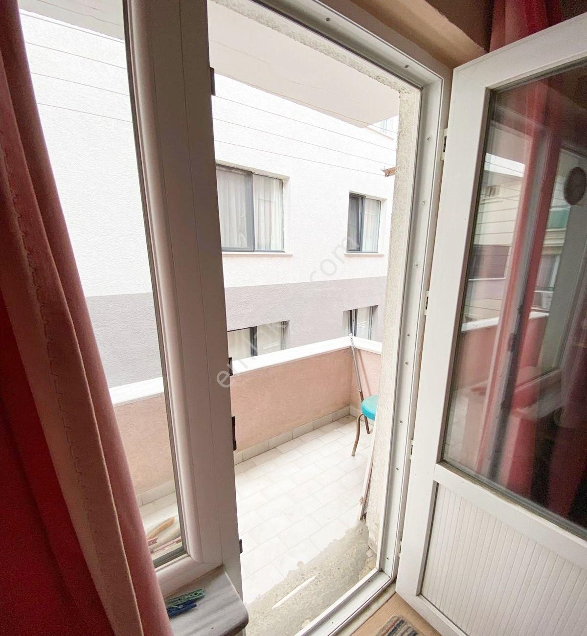 Avcılar D.köşklerde 3+1 Sahile Yakın Satılık Ara Kat Daire - Görsel 4