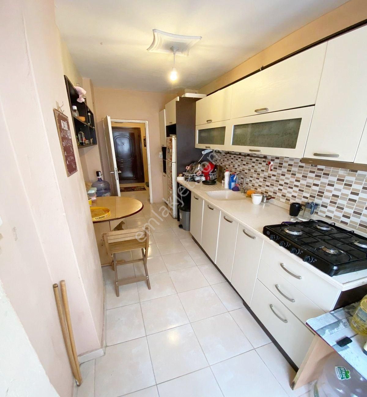 Avcılar D.köşklerde 3+1 Sahile Yakın Satılık Ara Kat Daire - Görsel 2