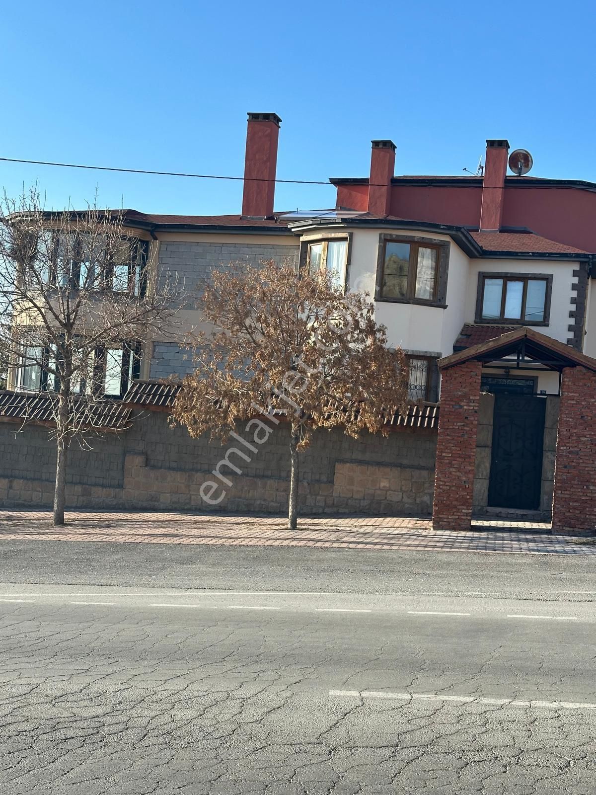Mimarsinan Mahallesinde Muhteşem Manzaralı Satılık Villa
