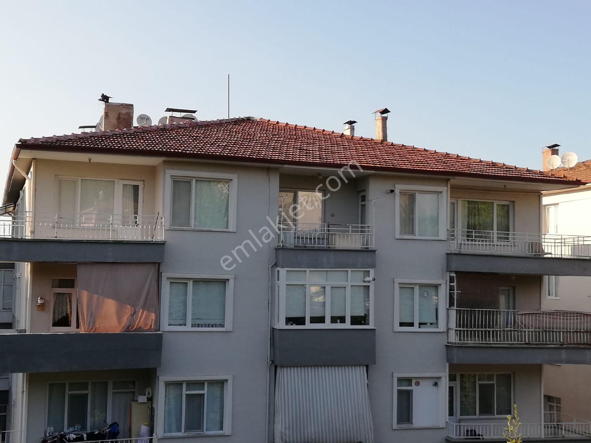 Karamürsel Yol Üstünde Manzaralı Ferah 3+1 Satılık Daire