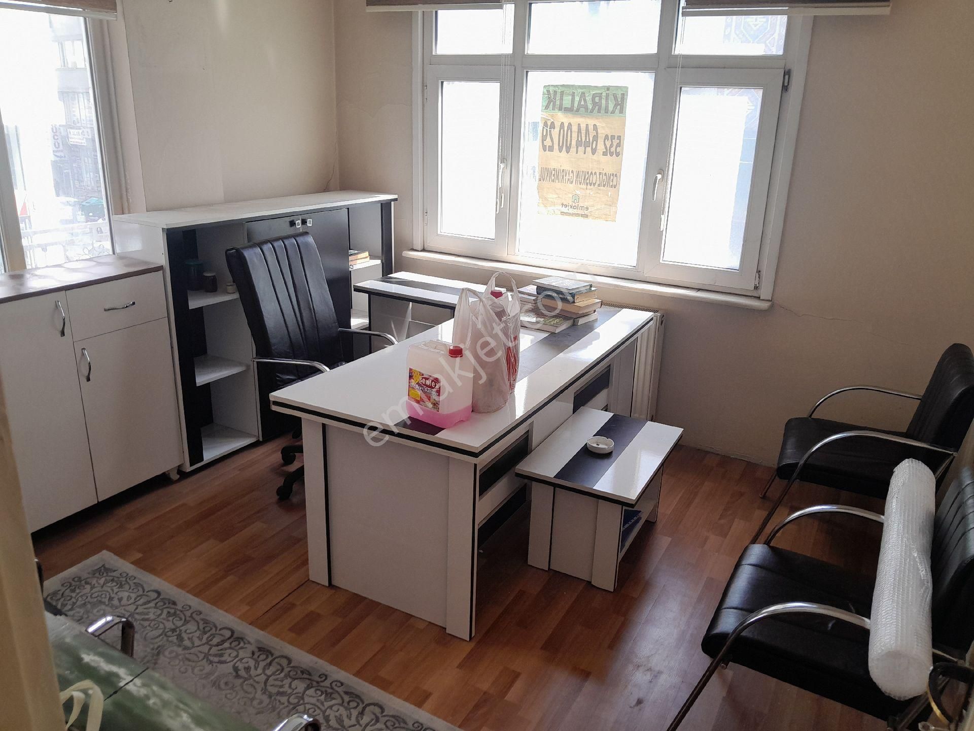 Yenibosna Yıldırım Beyazıt Cad.kiralık İşyeri Ofis