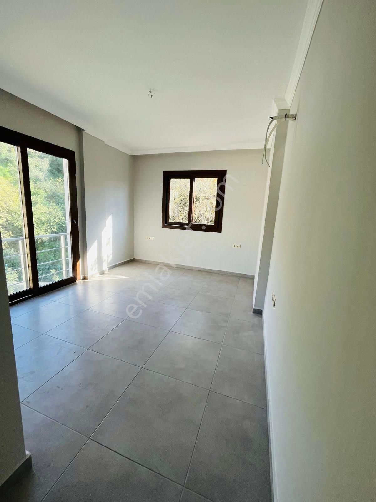 Bağla Yolu Üzerinde 2+1 Üst Kat Daire - Görsel 13