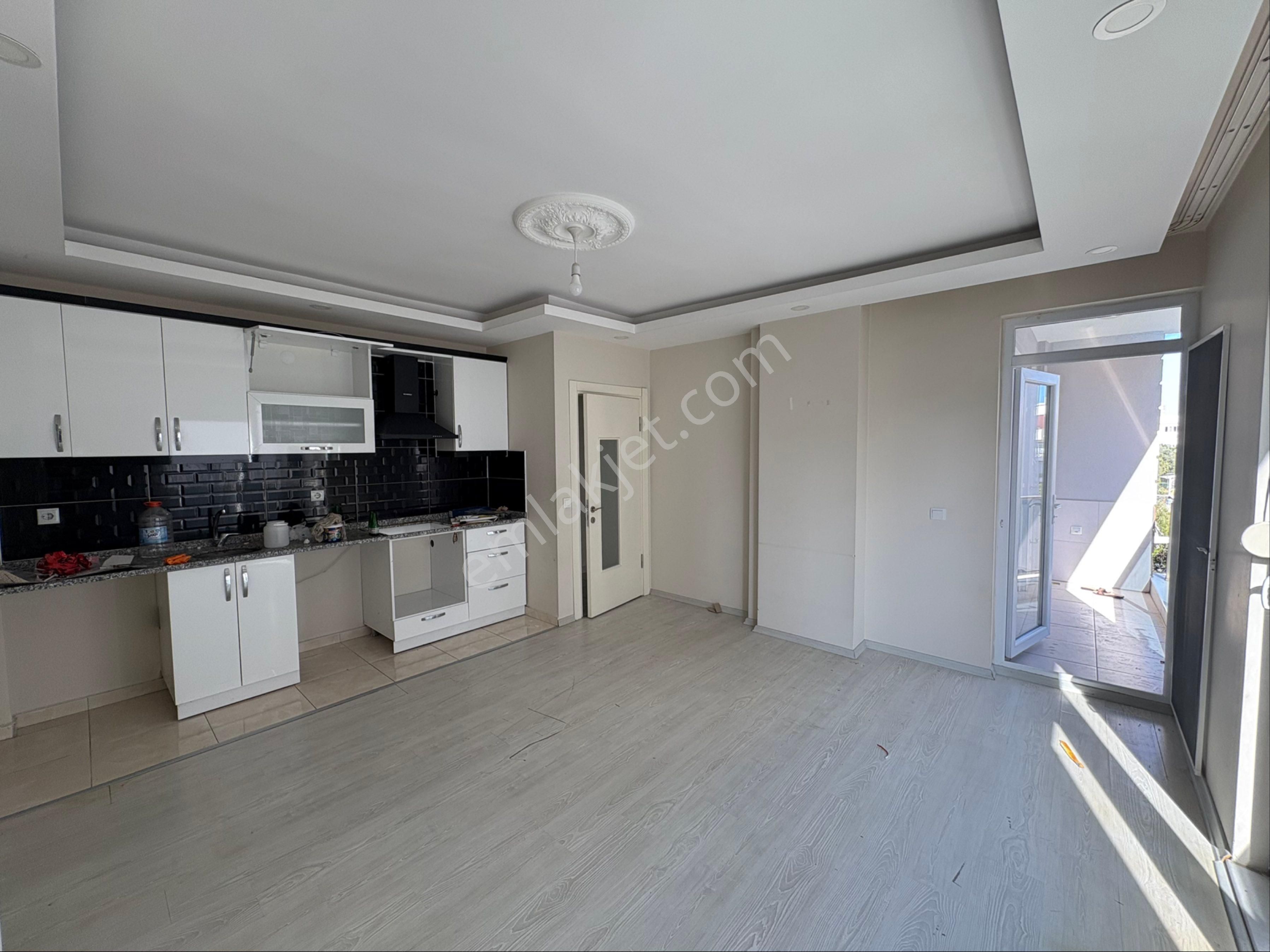 Ahatlı'da Arakat 2+1 Asansörlü Daire
