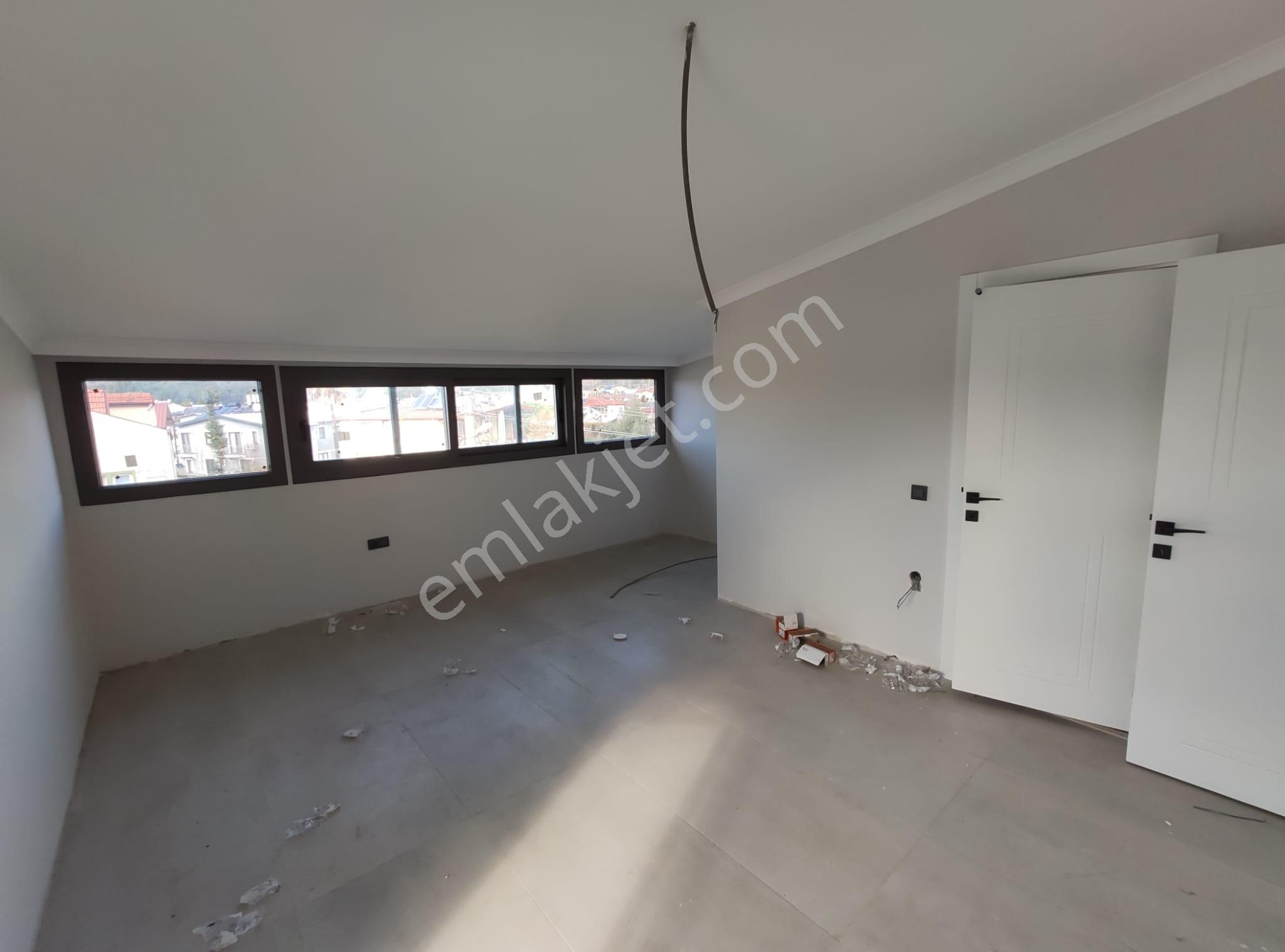 Stop’tan Çatalarık’ta 4+1 Havuzlu Tripleks Villa - Görsel 29