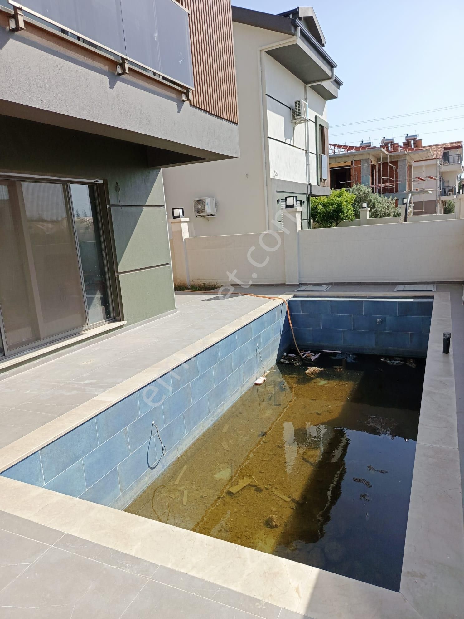 Stop’tan Çatalarık’ta 4+1 Havuzlu Tripleks Villa - Görsel 7