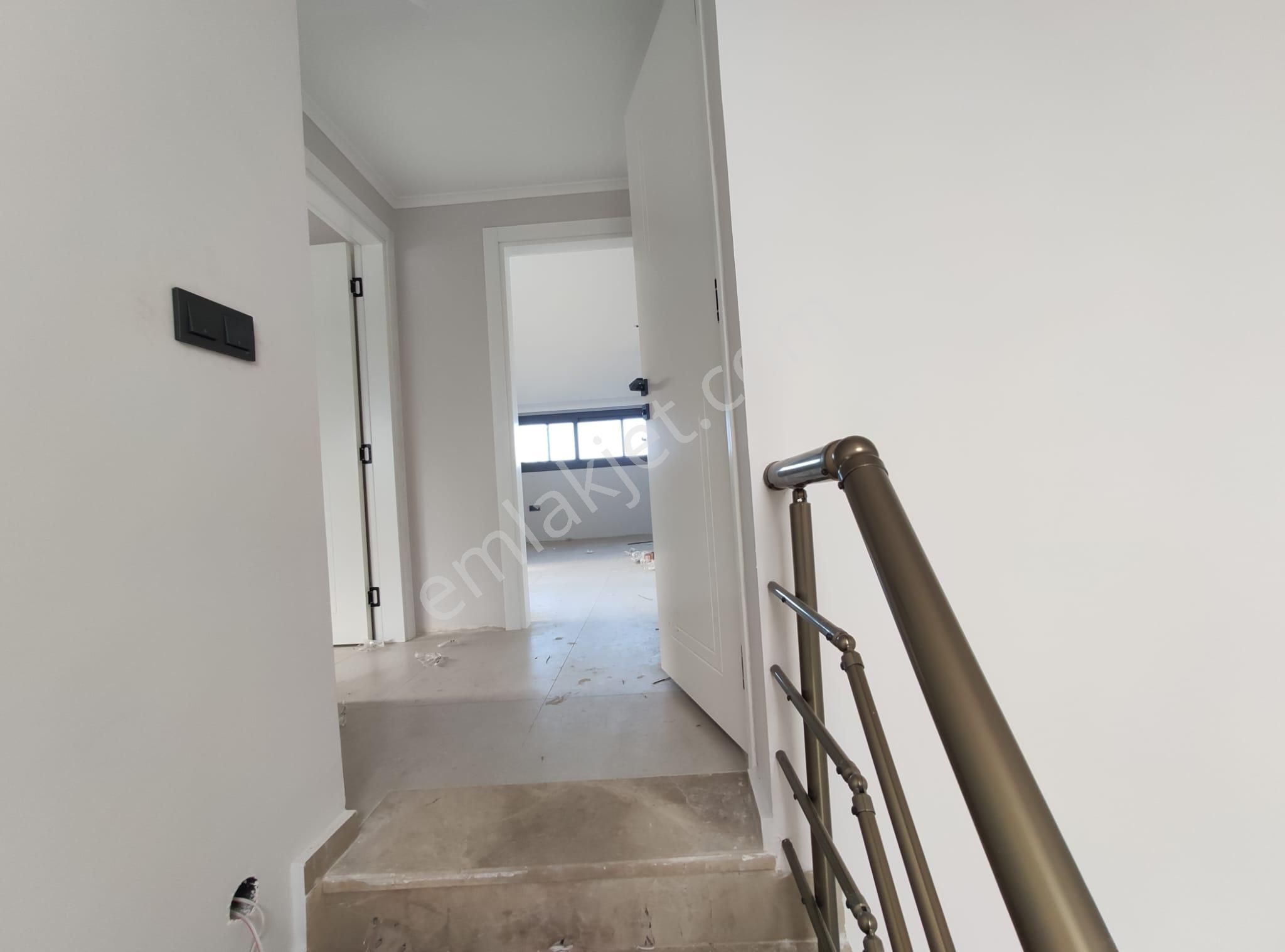 Stop’tan Çatalarık’ta 4+1 Havuzlu Tripleks Villa - Görsel 26