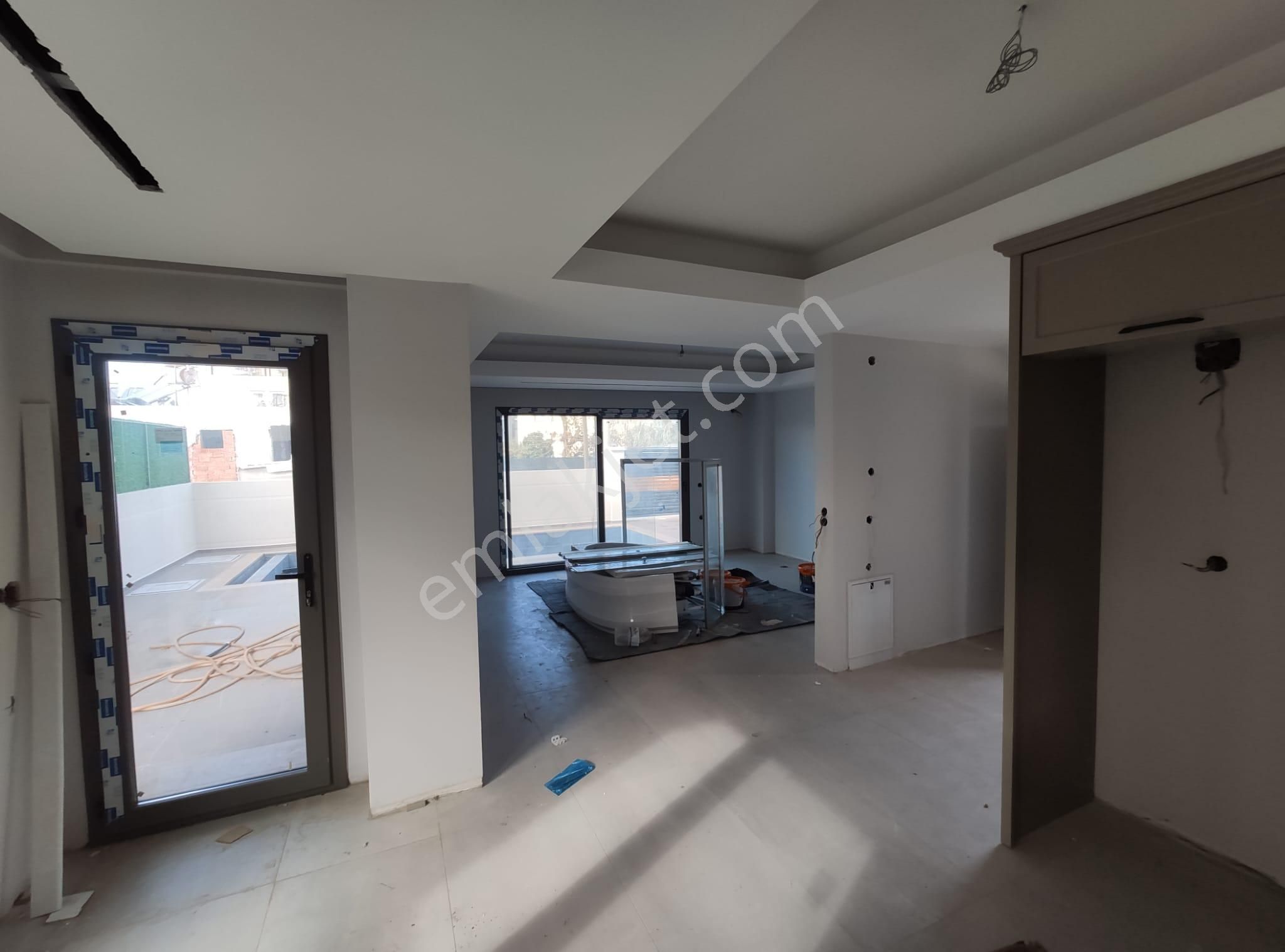 Stop’tan Çatalarık’ta 4+1 Havuzlu Tripleks Villa - Görsel 11