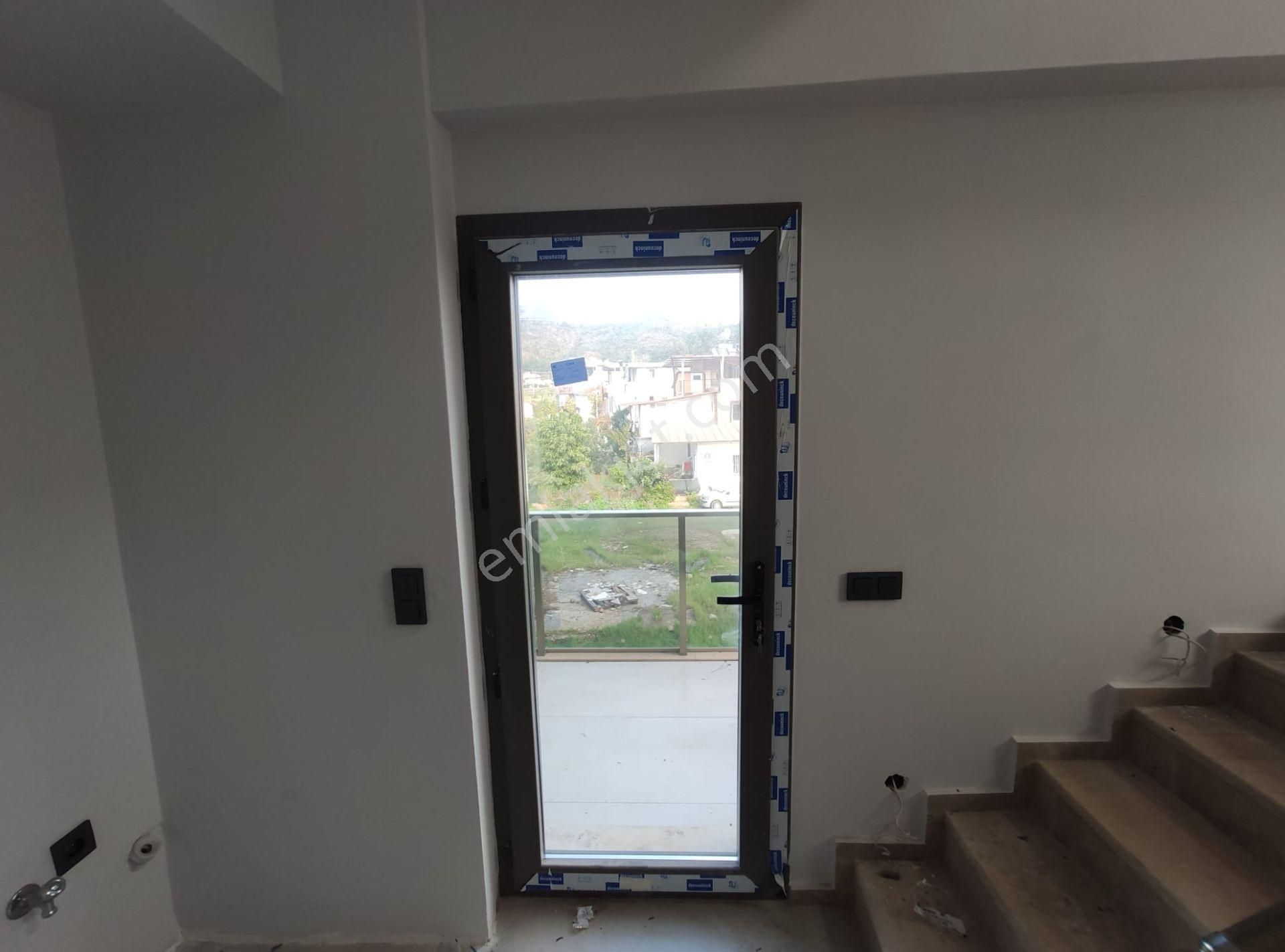 Stop’tan Çatalarık’ta 4+1 Havuzlu Tripleks Villa - Görsel 17