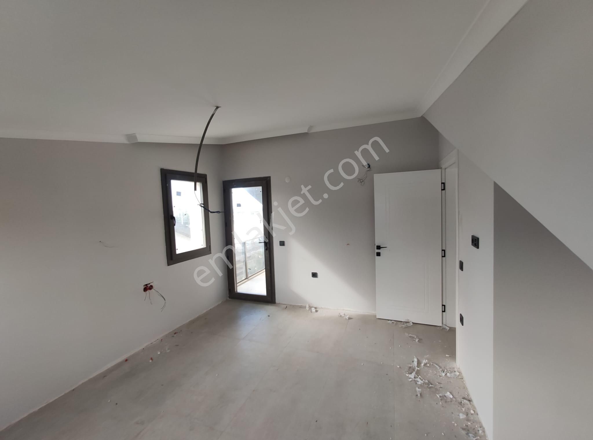 Stop’tan Çatalarık’ta 4+1 Havuzlu Tripleks Villa - Görsel 27