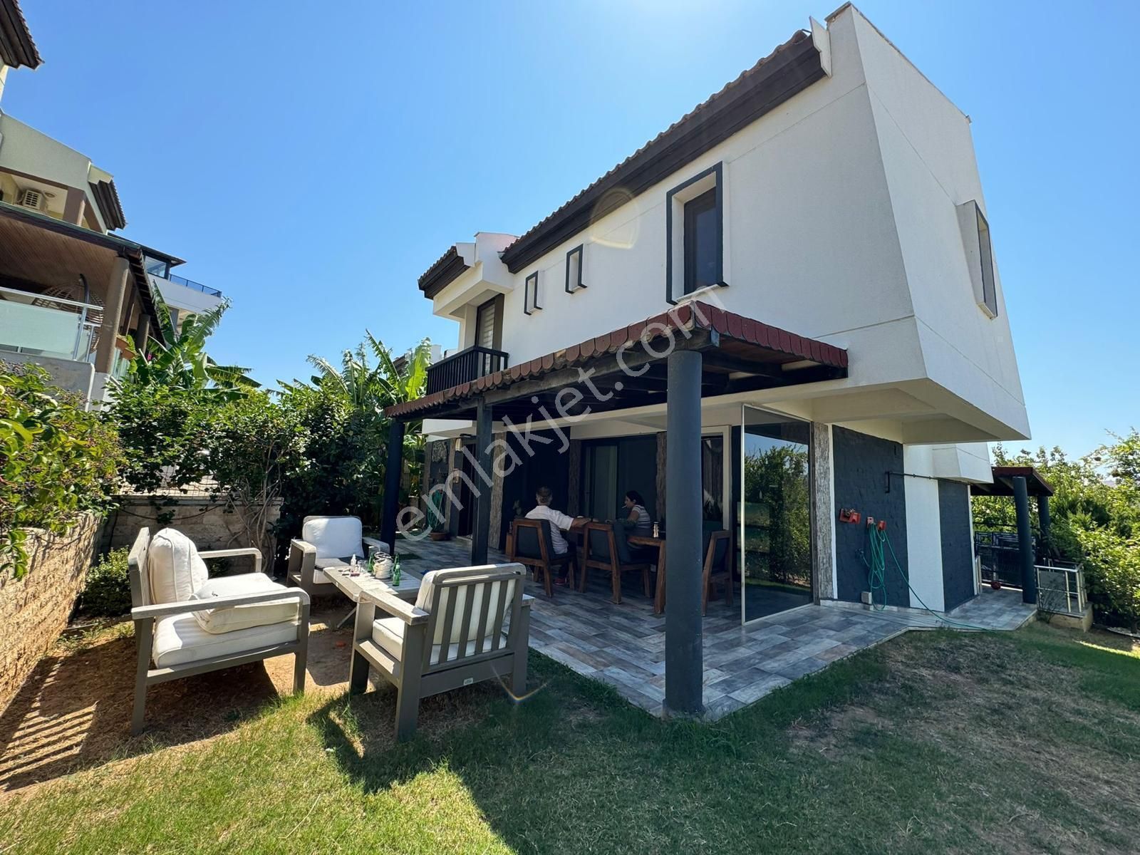 İzmir Güzelbahçe Kahramandere De 250 M2, 5+1 Dubleks Satılık Veya Kısmen Takas Olur