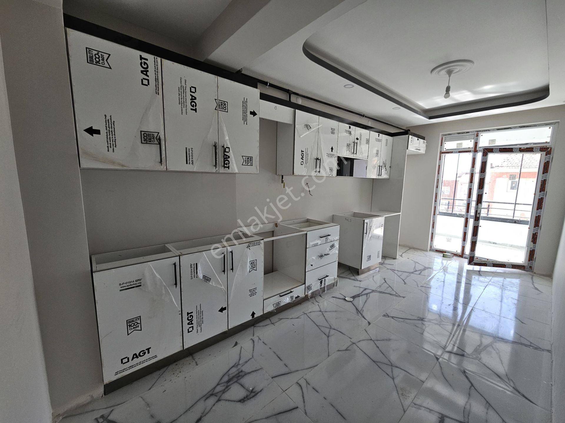 *genç Grup* Emek Mah Ertaş Cd Altında E.banyo Yerden Isıtma 2+1
