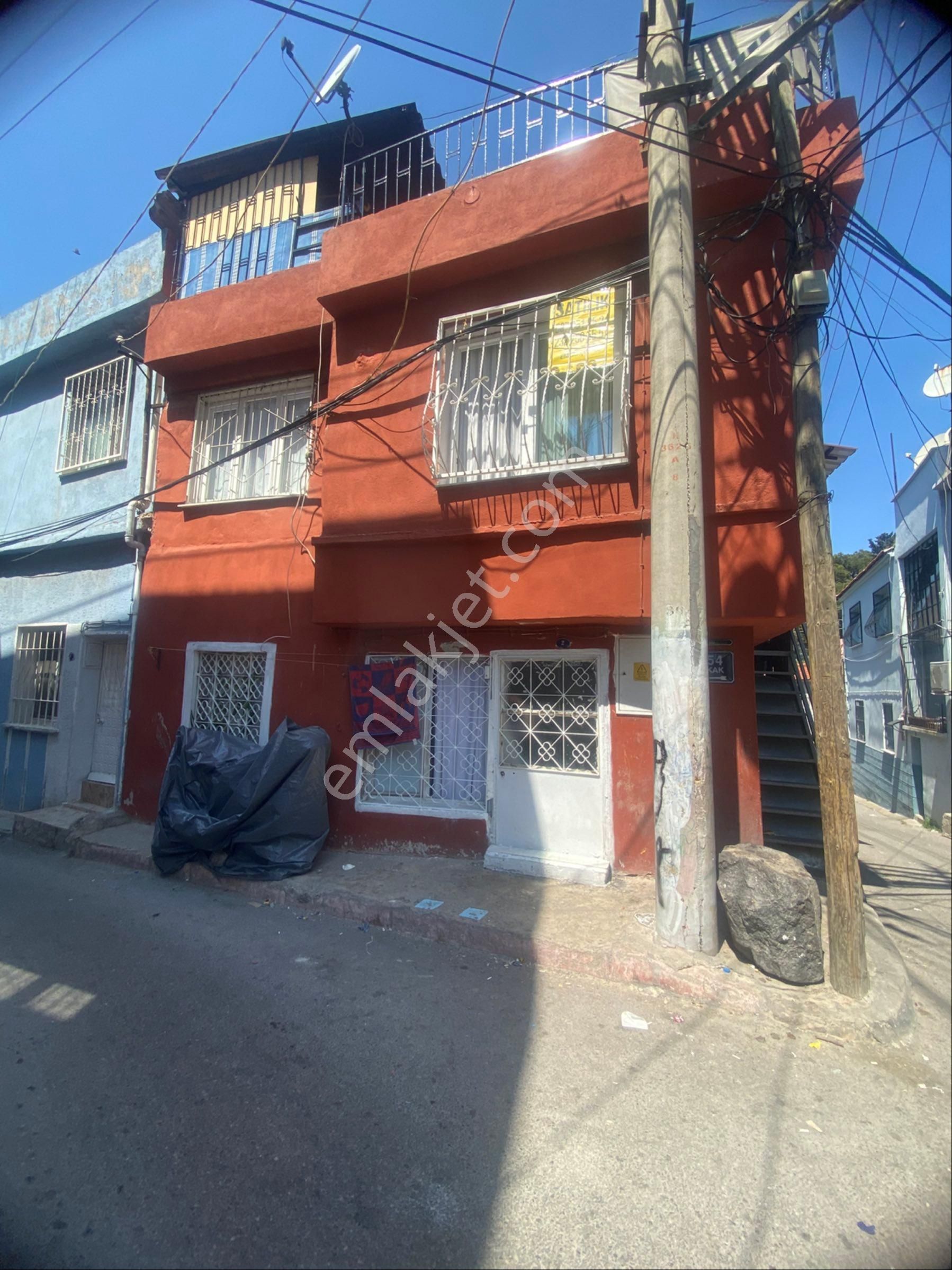İzmir Konak Orhaniye Mh. Satılık 2 Katlı Daire