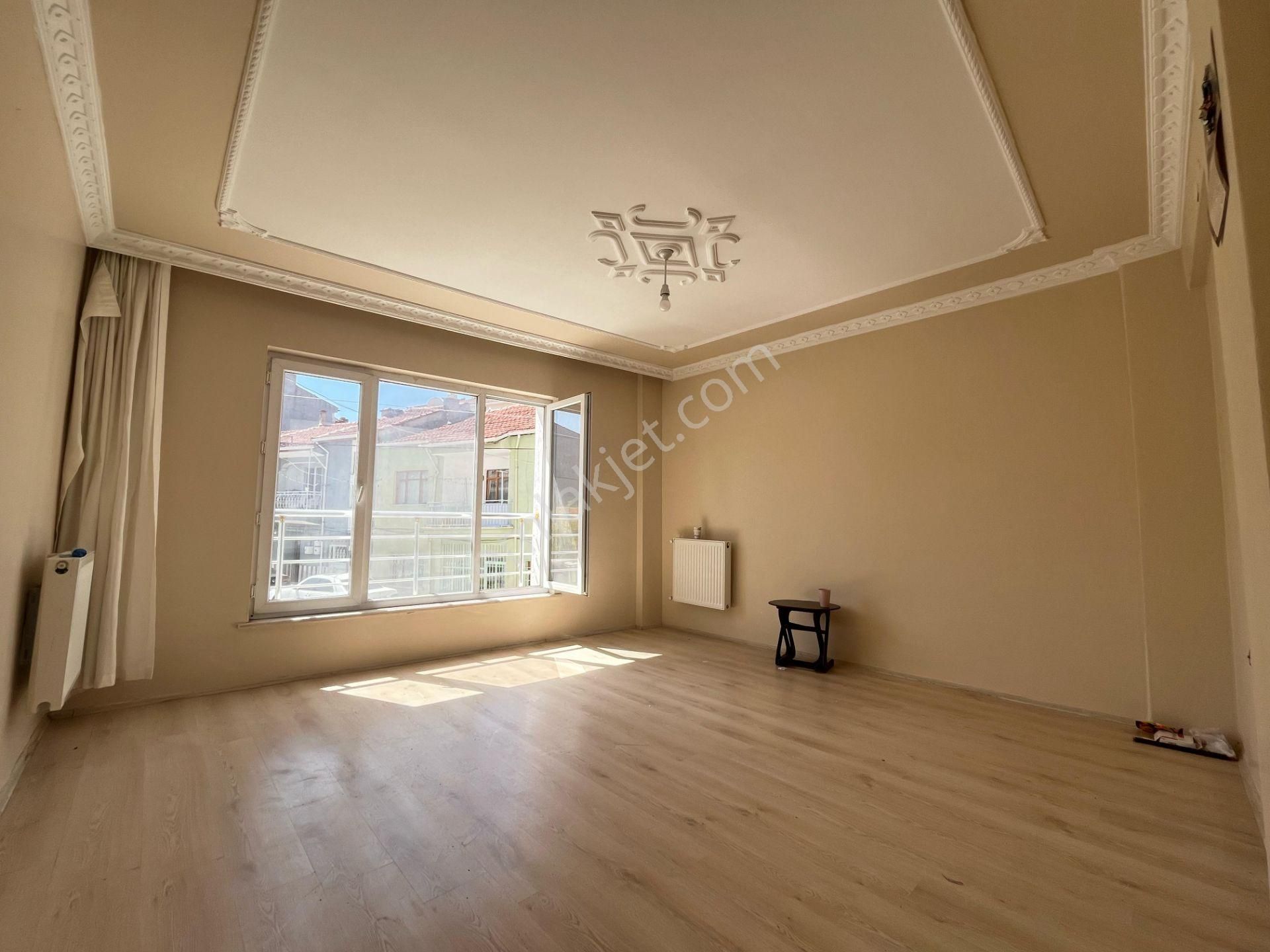 Ark Life'dan Emek Mahallesi Ertaş Caddesi 90m² 2+1 Daire