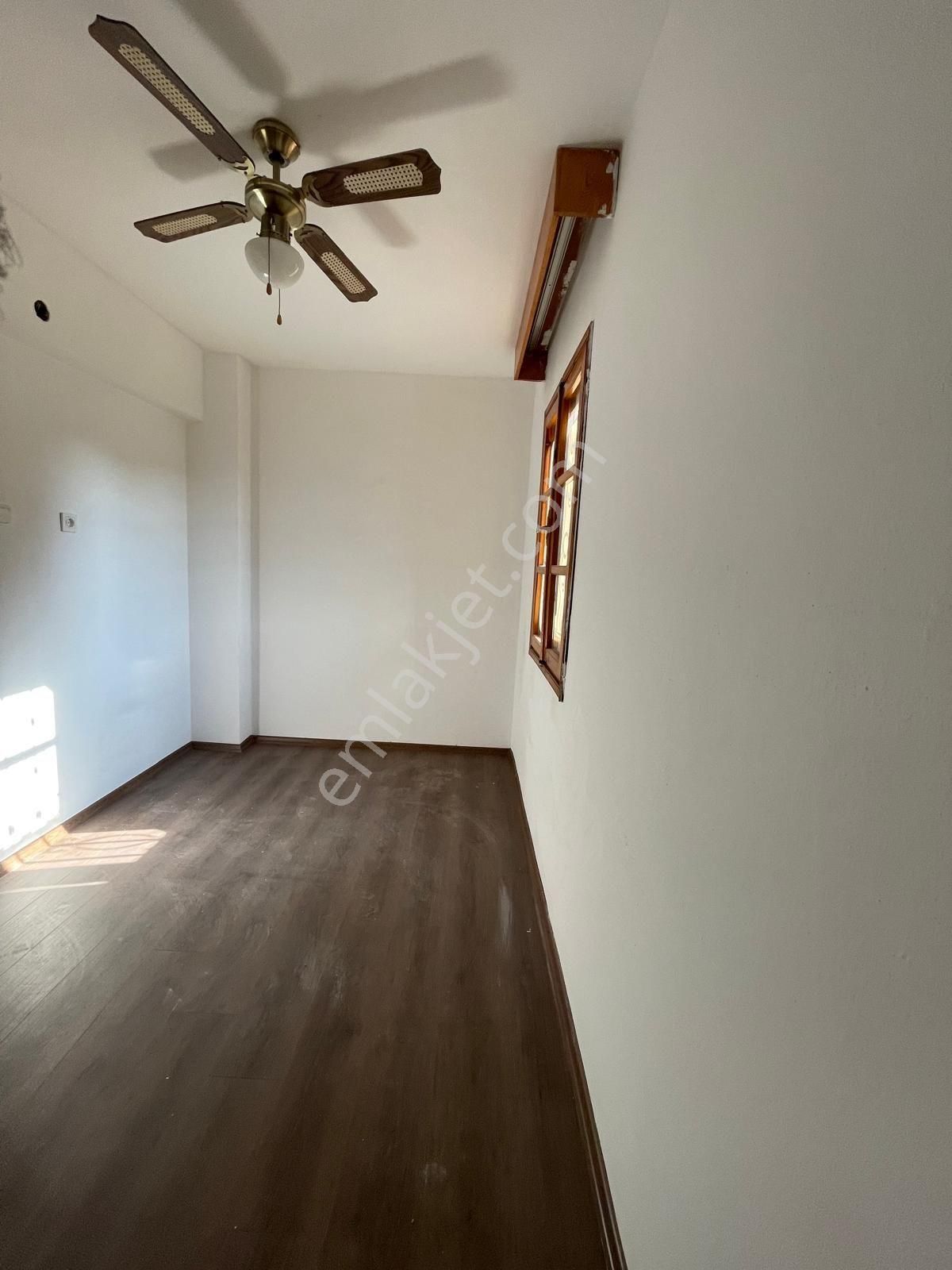 İzmir Seferihisar Ürkmez Doğanbeyede Deniz Tarafında 3+1 Yzlık Villa - Görsel 12