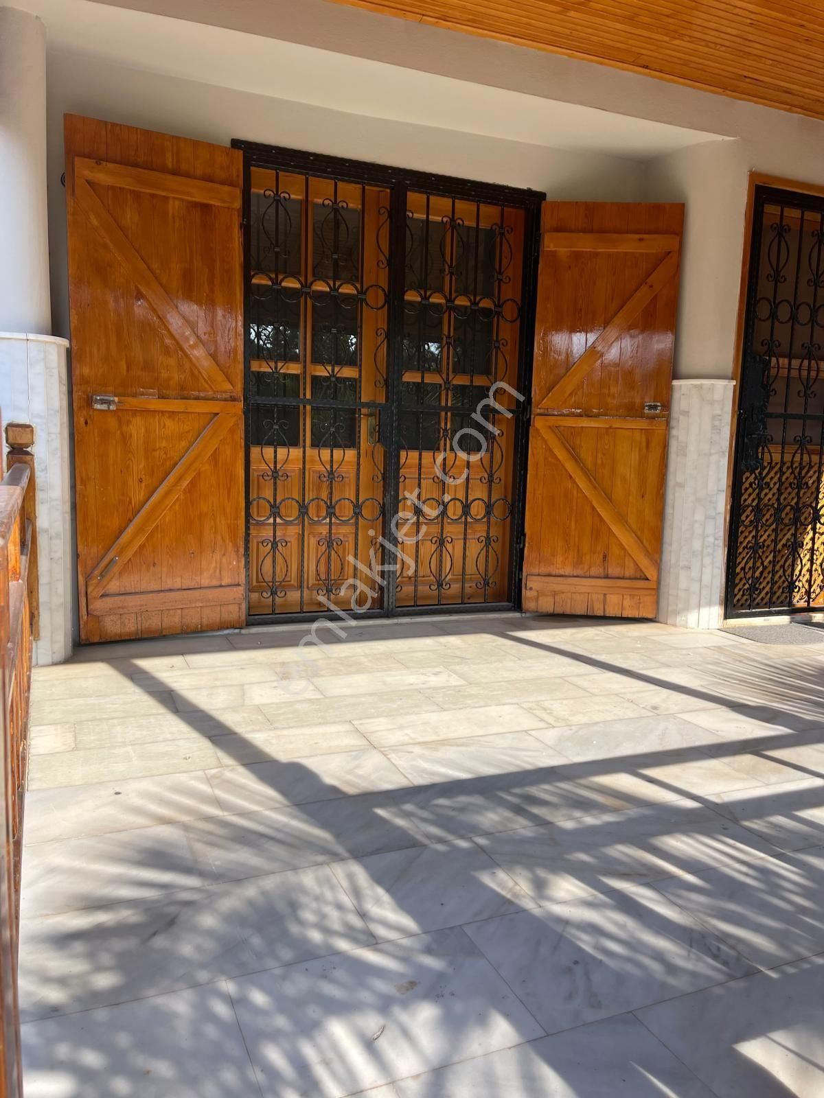 İzmir Seferihisar Ürkmez Doğanbeyede Deniz Tarafında 3+1 Yzlık Villa - Görsel 2