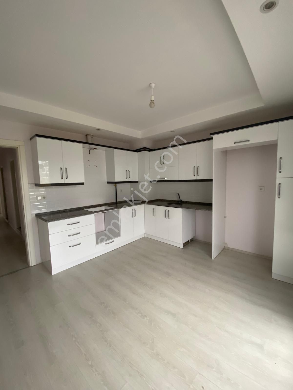 Yeşil Mah 3+1doğalgazlı Ebeveyn Banyolu Site İçerisinde Satılık Daire - Görsel 21