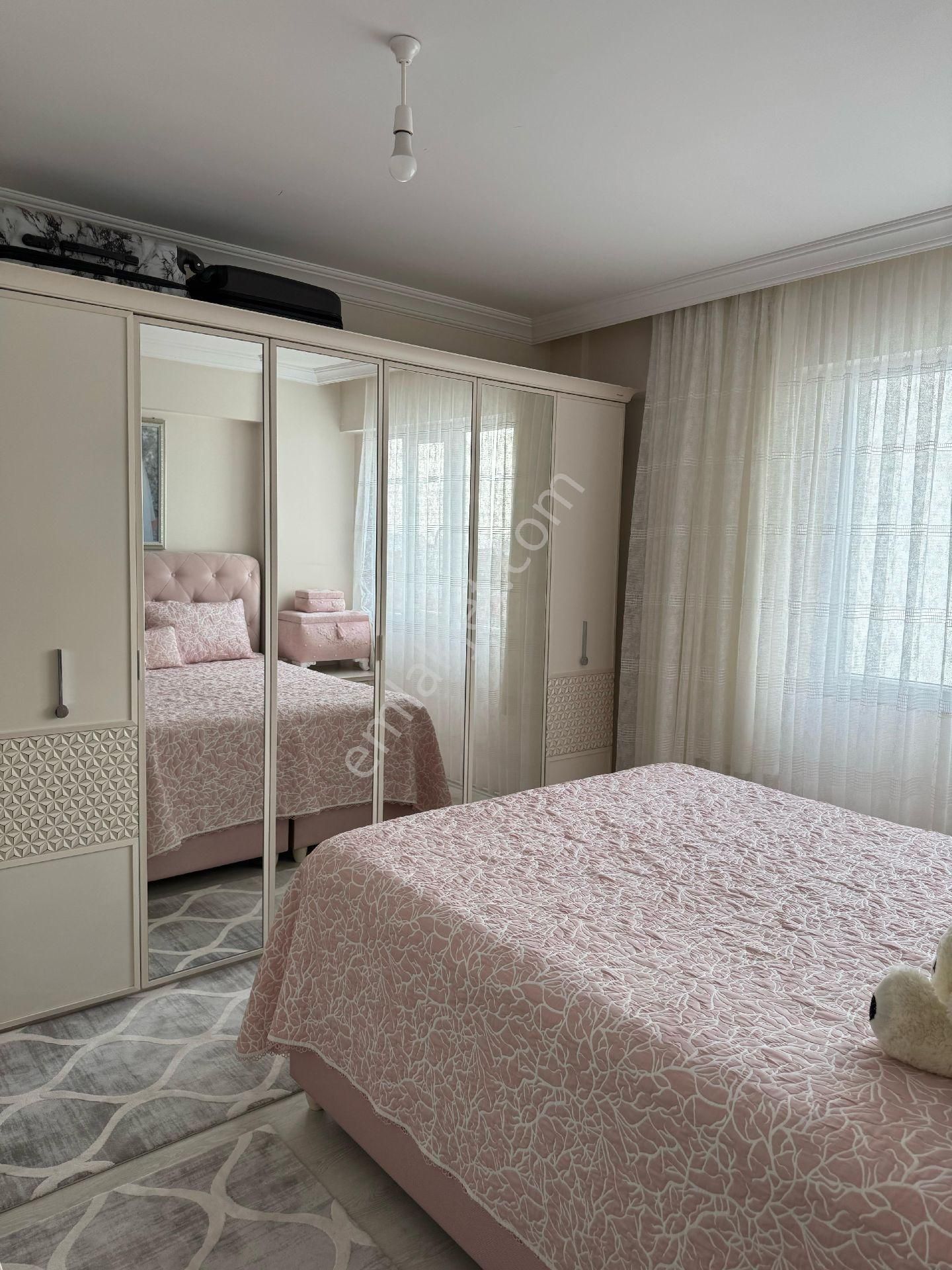 Yeşil Mah 3+1doğalgazlı Ebeveyn Banyolu Site İçerisinde Satılık Daire - Görsel 11