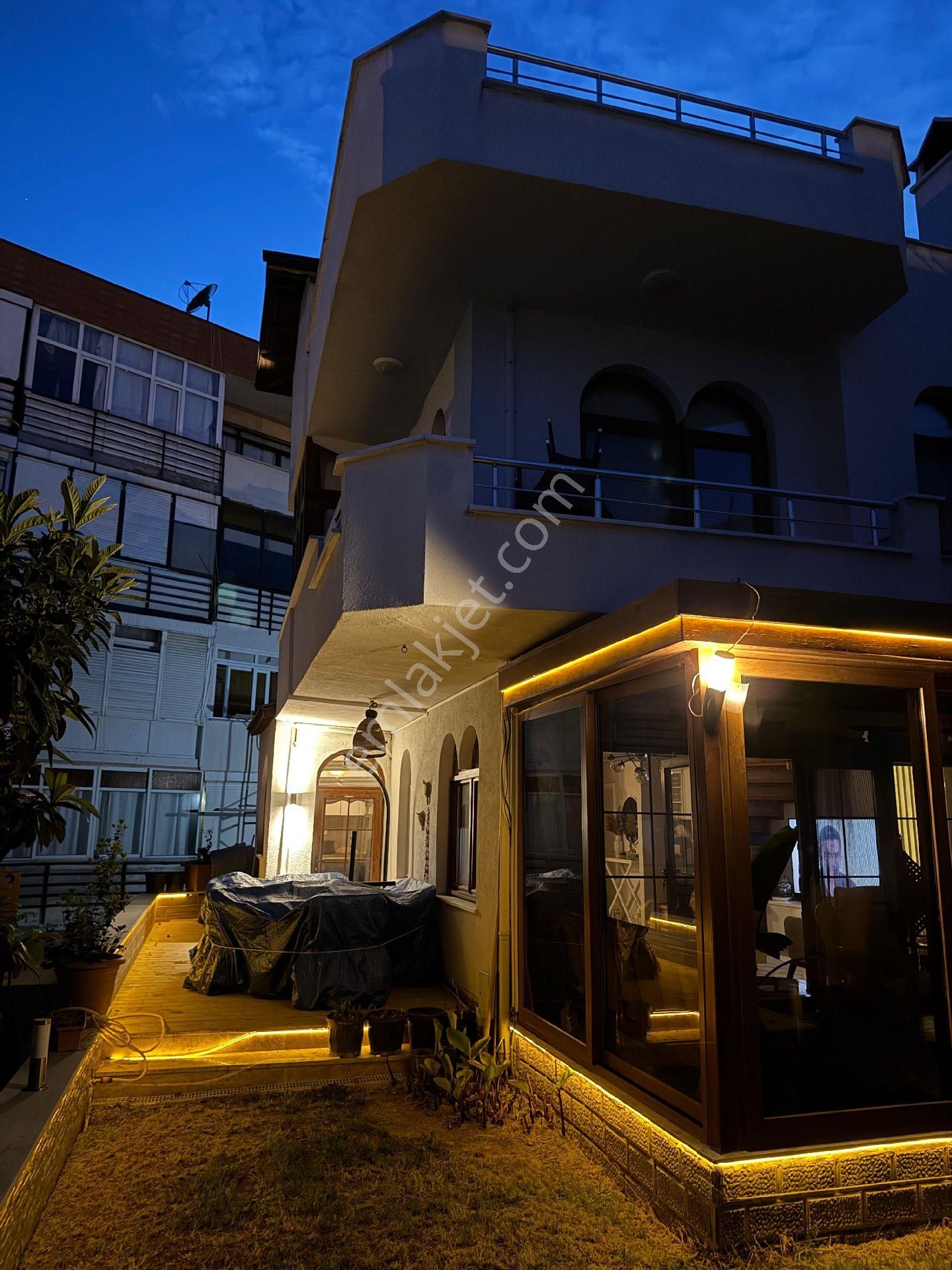 İstanbul İli Silivri İlçesi Gümüşyaka Mahallesi'nde Denize Sıfır Villa. - Görsel 12