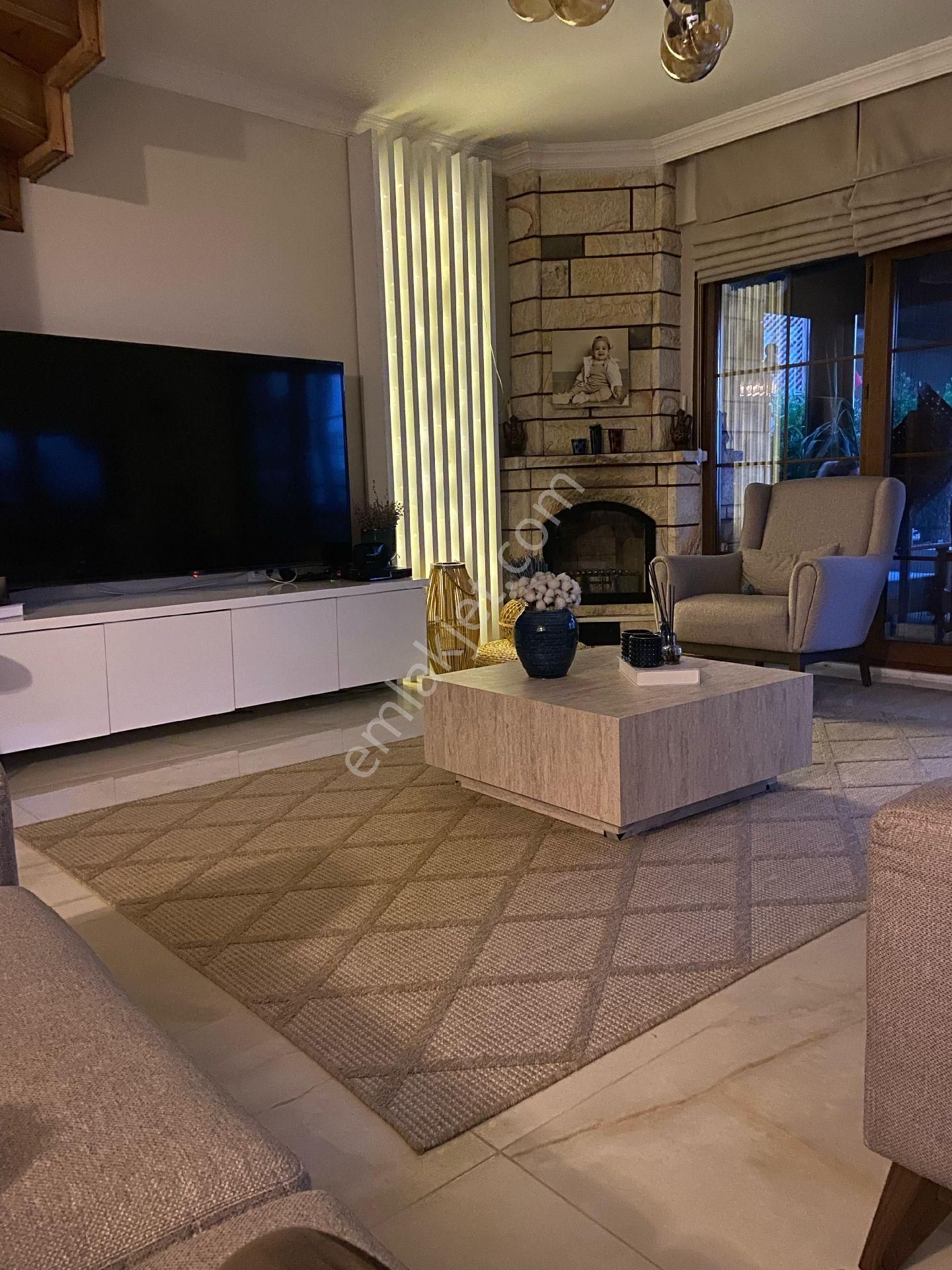 İstanbul İli Silivri İlçesi Gümüşyaka Mahallesi'nde Denize Sıfır Villa. - Görsel 6