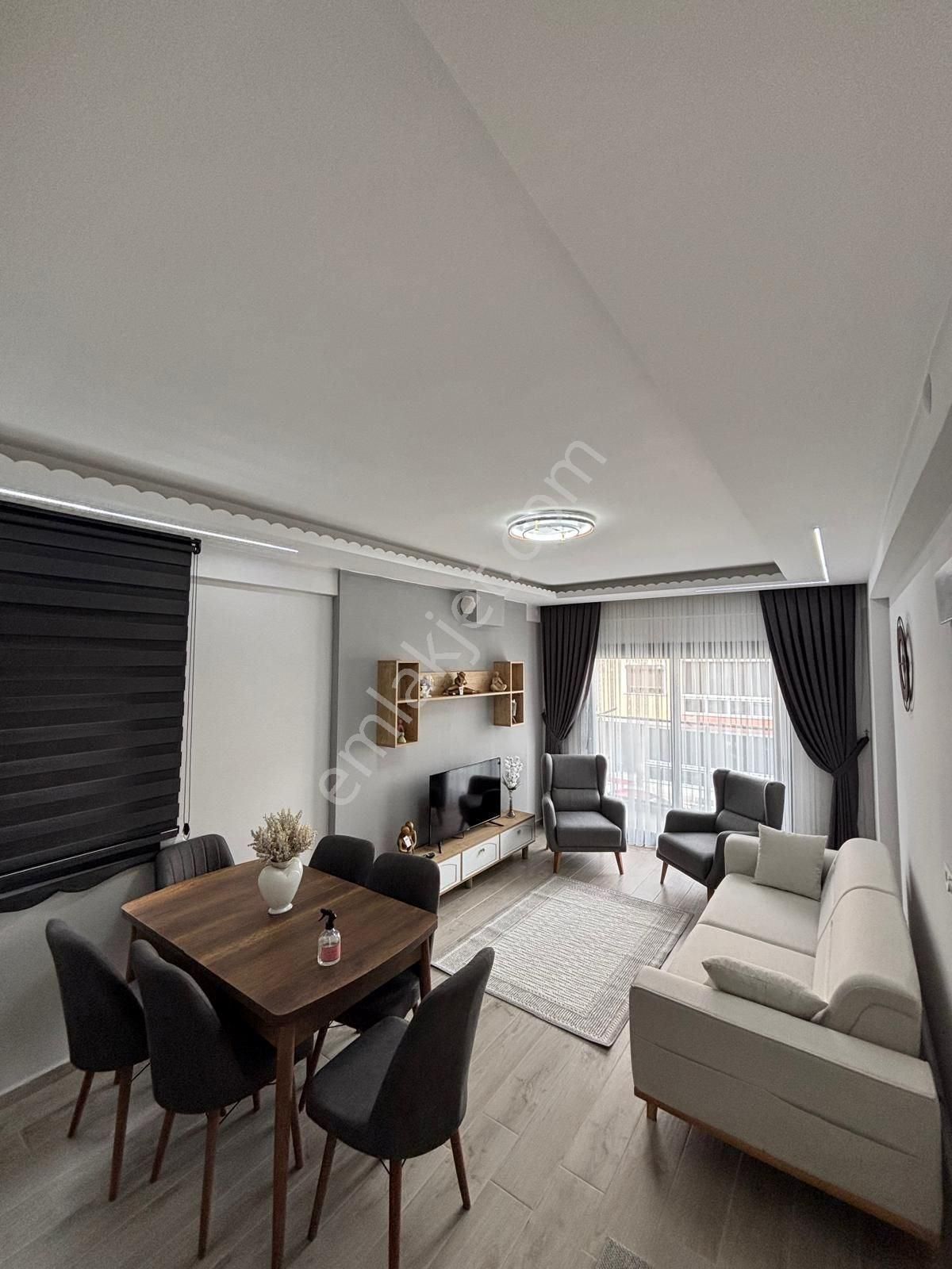 Kuşadası Davutlar Merkezde Pazaryerine Yakın Satılık Eşyalı Daire