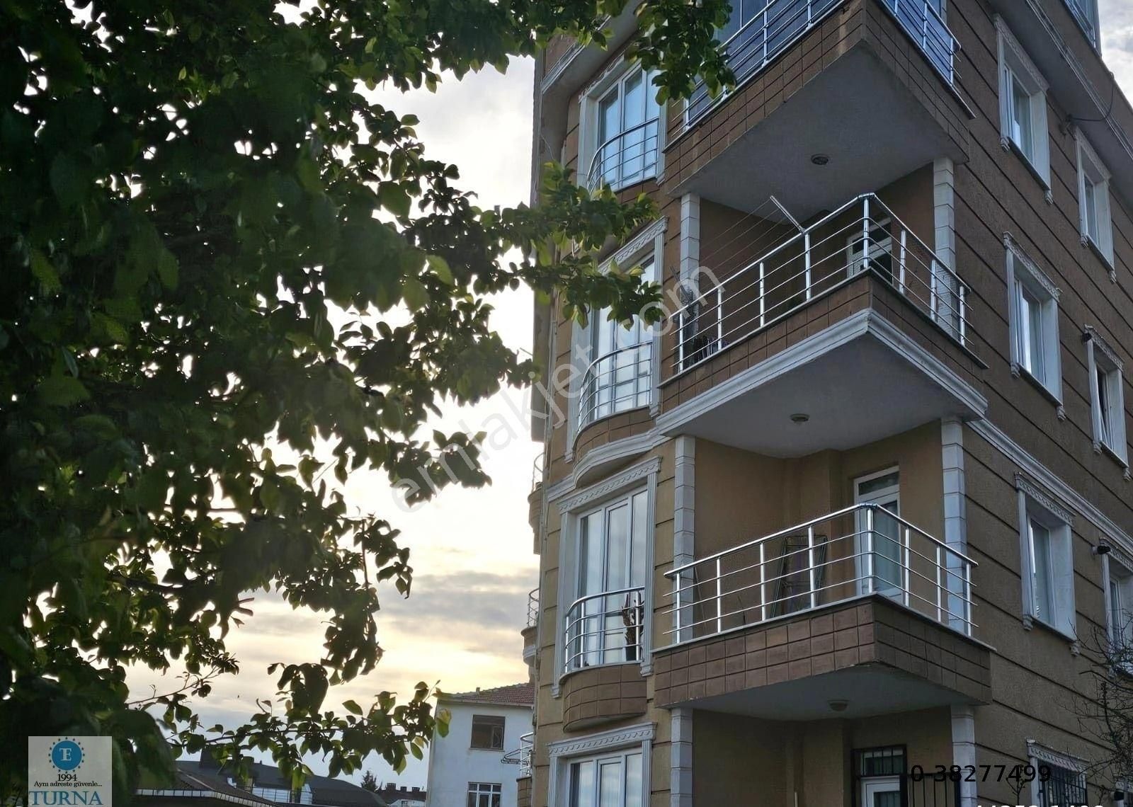 Satılık 2+1 Ara Kat İskanlı Daire Çekmeköy Videolu İlan