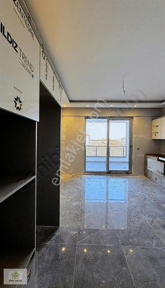 Zirve Emlak Satıyorr Koşuyolu 3+1 180m2 Garajlı Sıfır Lüx Daire