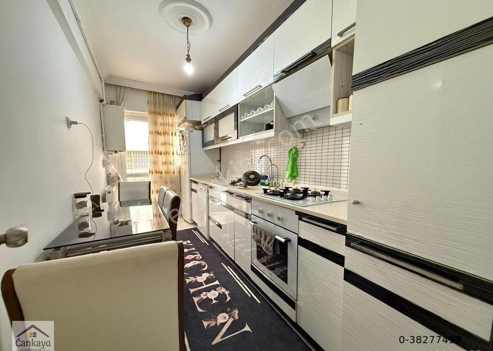 Çankayadan Dikmen Caddesi Ve Sinan Caddesi Yanı Ara Katta 3+1 Bağımsız Salonlu Kombili Full Yapılı