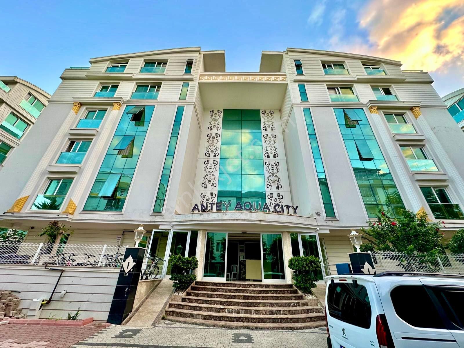 Turvilla'dan Konyaaltı Liman Aqua'da 1+1 Kiralık Daire