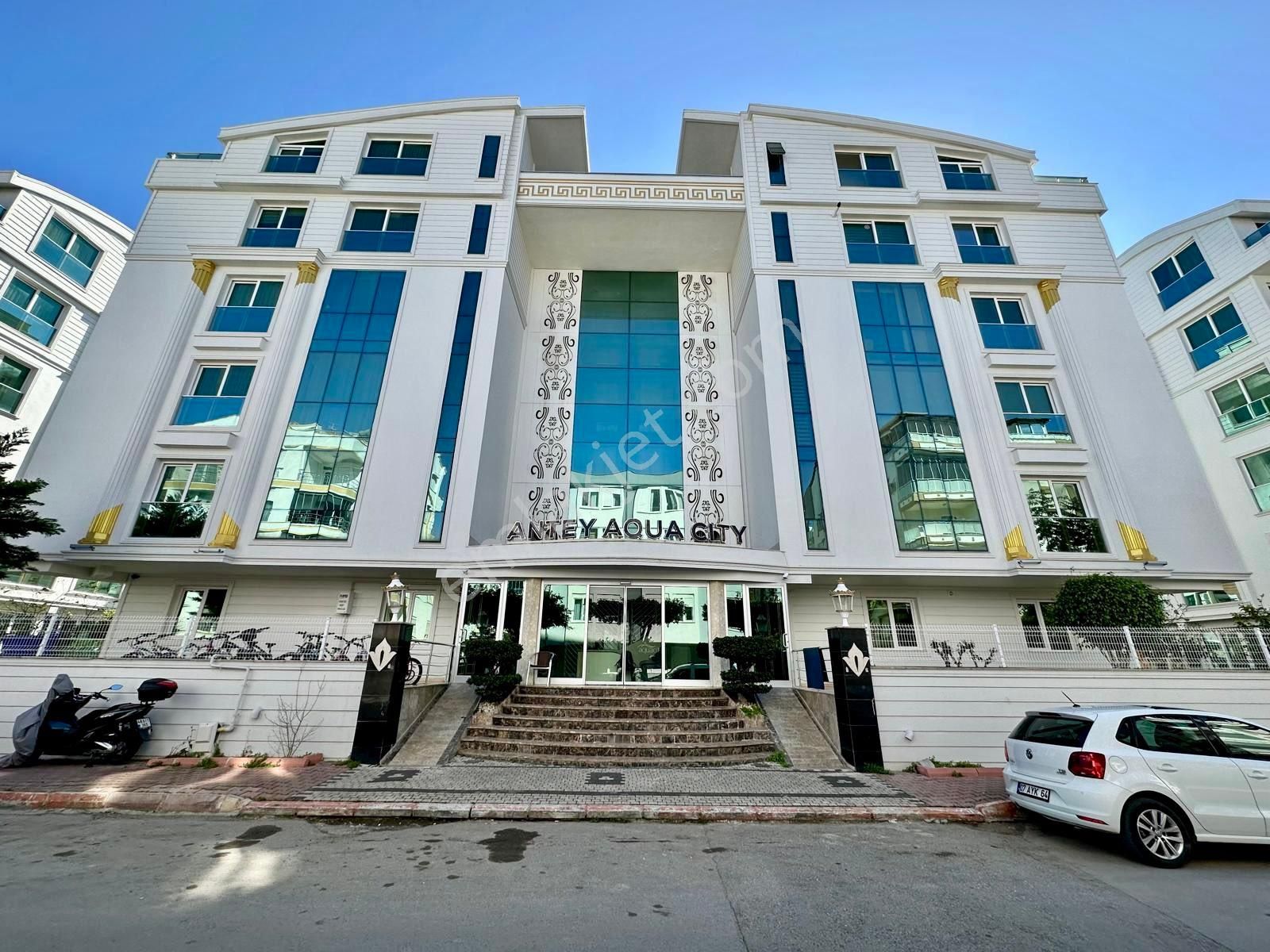 Turvilla'dan Konyaaltı Liman Aqua'da 1+1 Kiralık Daire