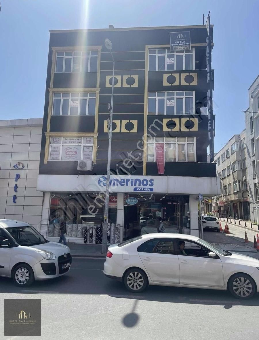 Motte Gayrimenkul'den Kiralık 3+1 İçi Yapılı Ofis&büro