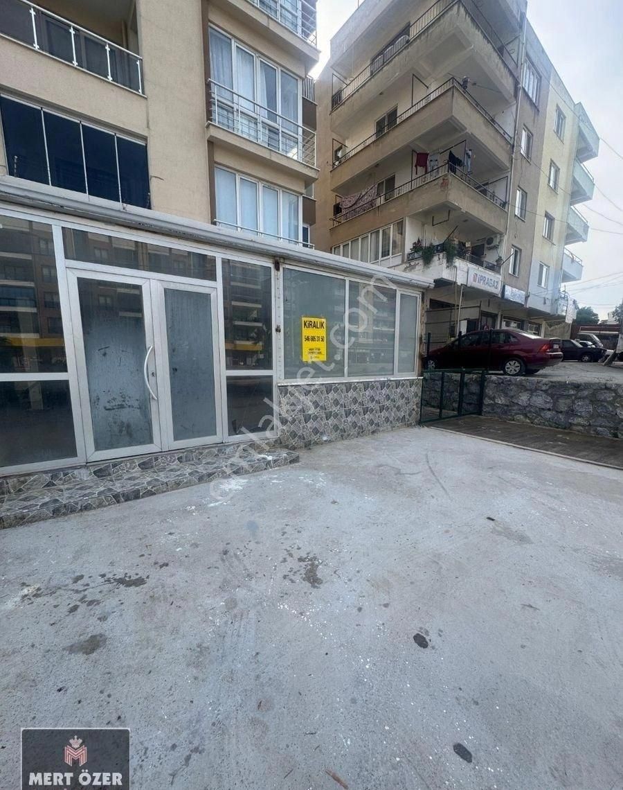 Muğla Milas Burgaz'da Anayola Sıfır 185m2 Kiralık Dükkan