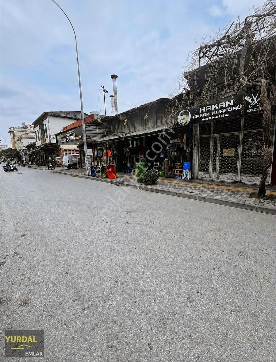 Yurdal Emlak'tan Atatürk Caddesinde Satılık Dükkan