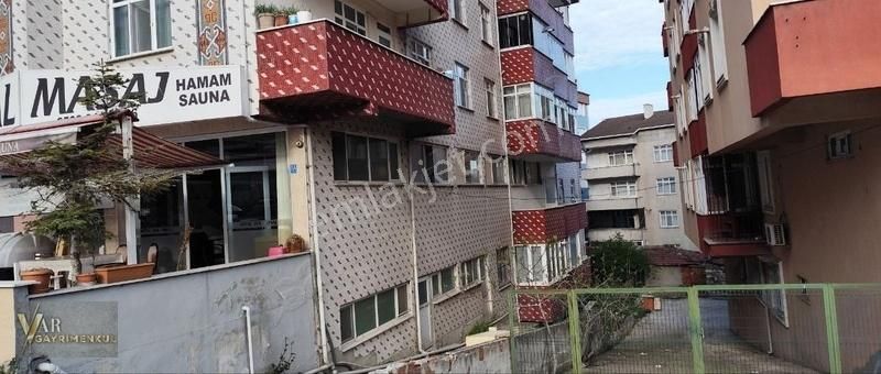 Çerkezköy G.m.k.p Mahallesinde Satılık 2+1 Bahçe Katı Daire