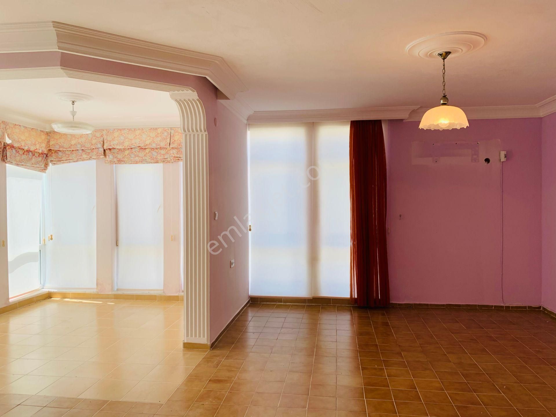 Emlakparktan Keşeflide Site İçi Kiralık 3+1 Villa - Görsel 15