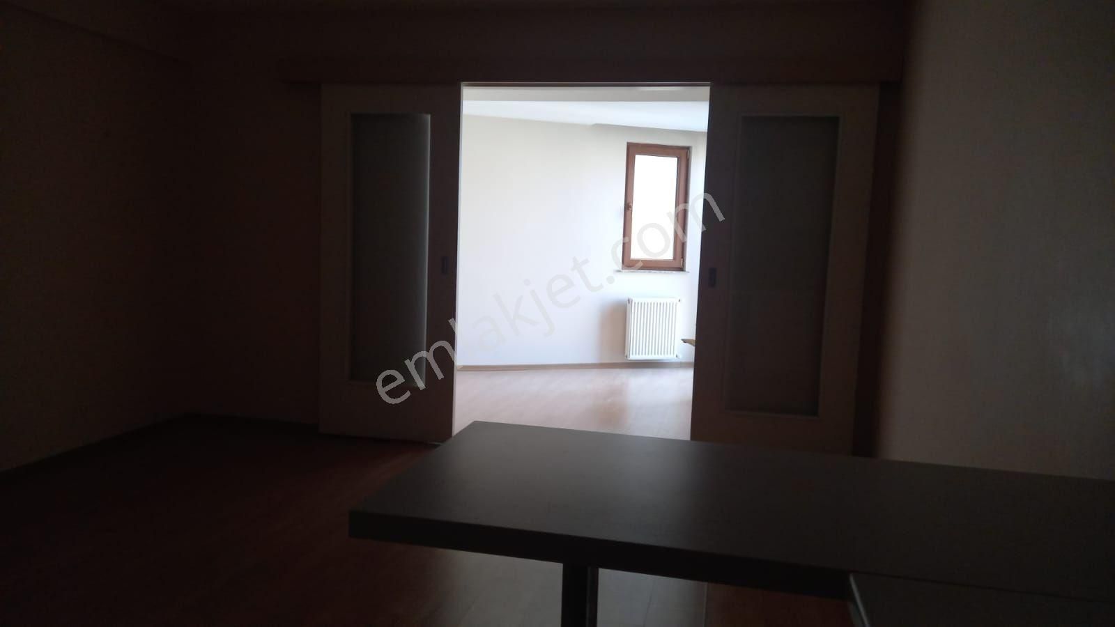 Papatya Residence 2 Merkezi Konumda Kiracısız Stüdyo Tarzı 1+1 - Görsel 4