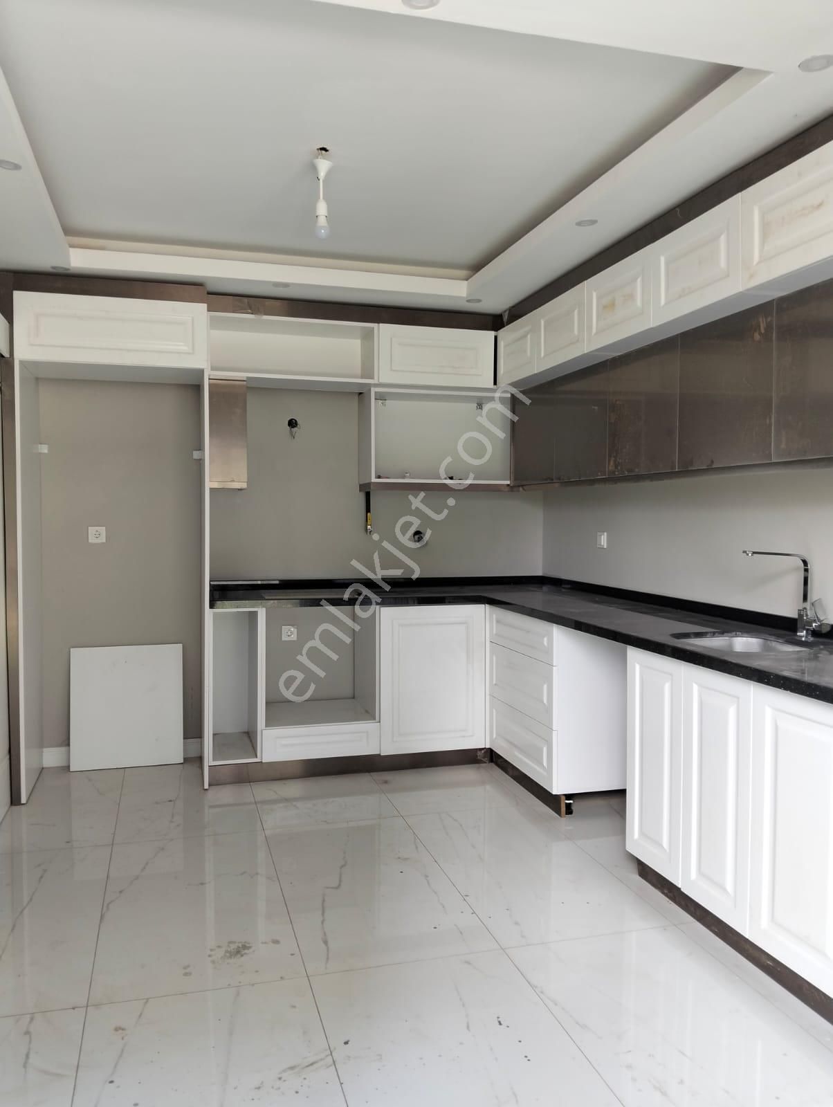 Silivri Merkezde Satılık 5+2 Bahçeli Tripleks Villa - Görsel 17