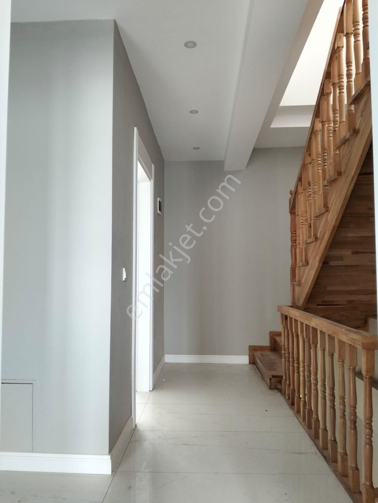 Silivri Merkezde Satılık 5+2 Bahçeli Tripleks Villa - Görsel 16