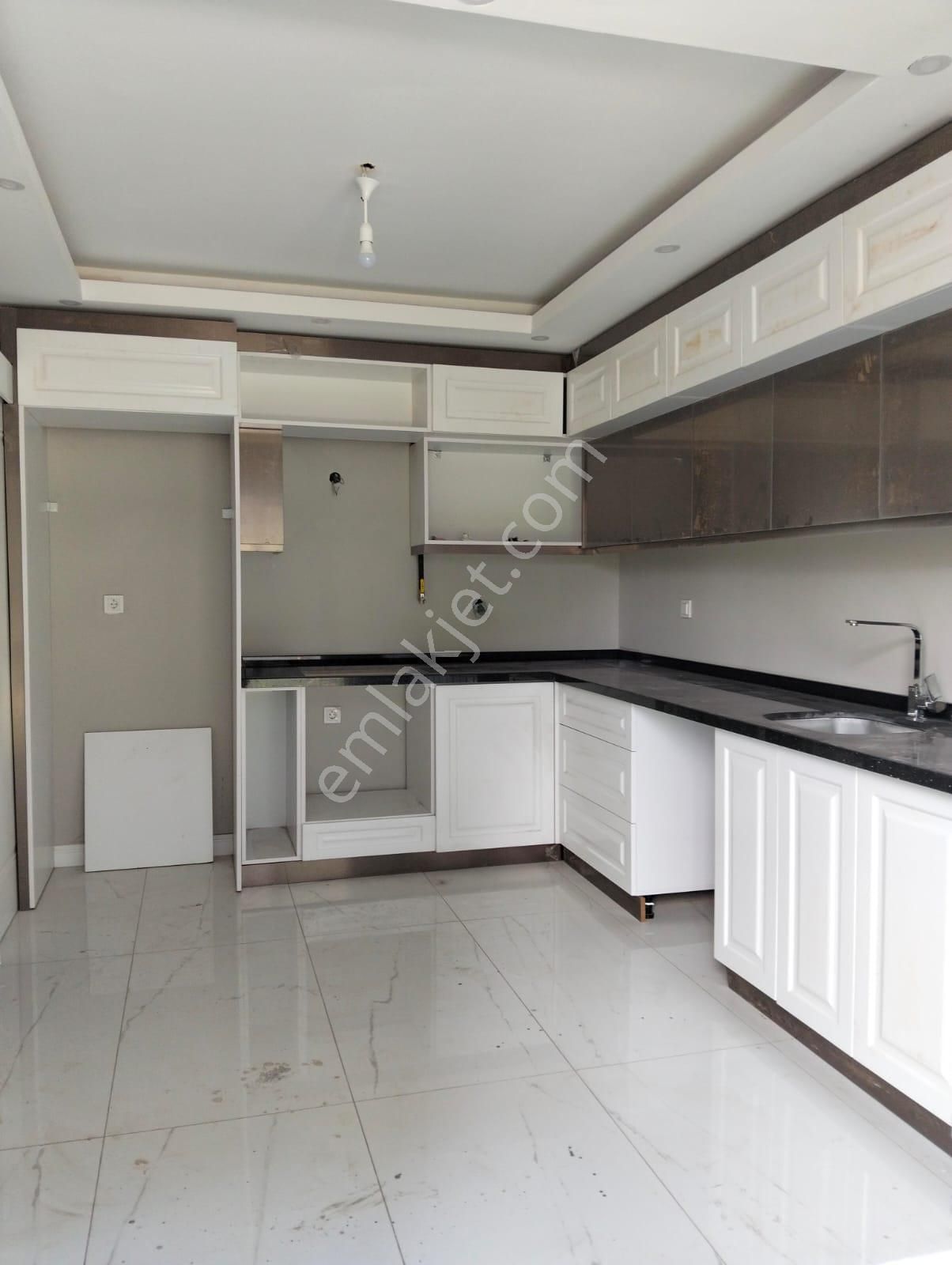 Silivri Merkezde Satılık 5+2 Bahçeli Tripleks Villa - Görsel 14