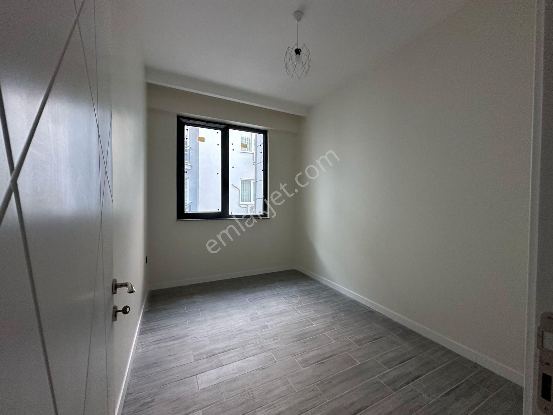 Şemikler'de Naz Bayrak Yanı 3+1 150m2 Ebeveyn Bny. Acil Satılık - Görsel 11