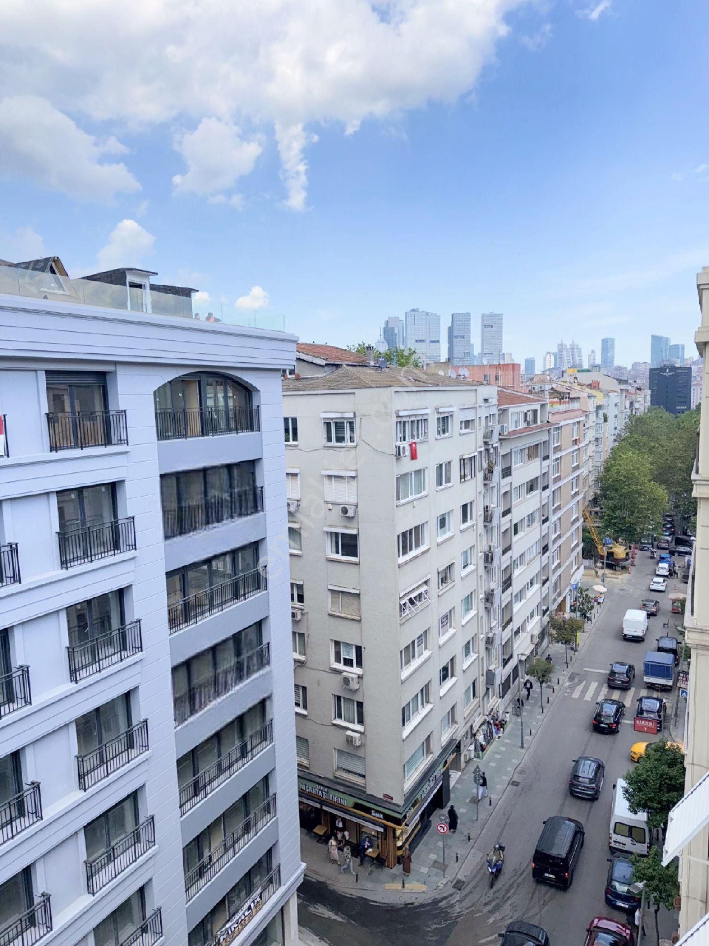 Valikonağı Caddesi'nde; 100m2 Bakımlı, Aydınlık 3+1 Köşe Daire - Görsel 8