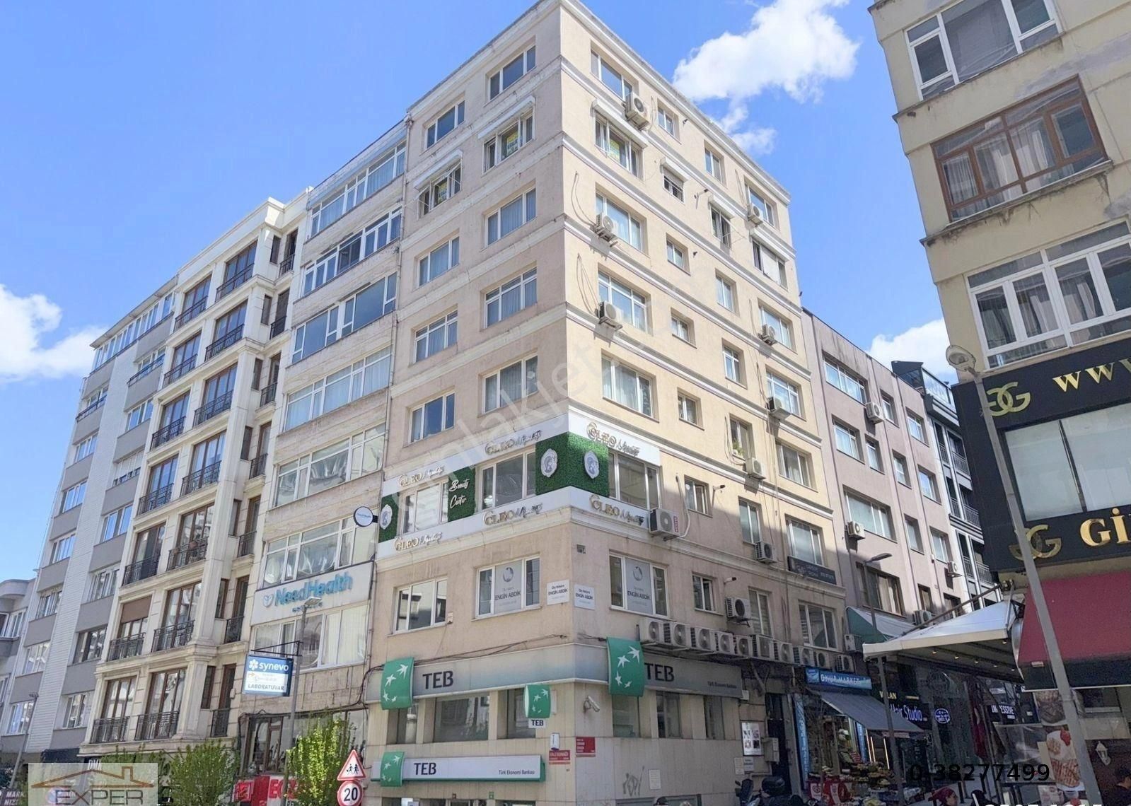 Valikonağı Caddesi'nde; 100m2 Bakımlı, Aydınlık 3+1 Köşe Daire