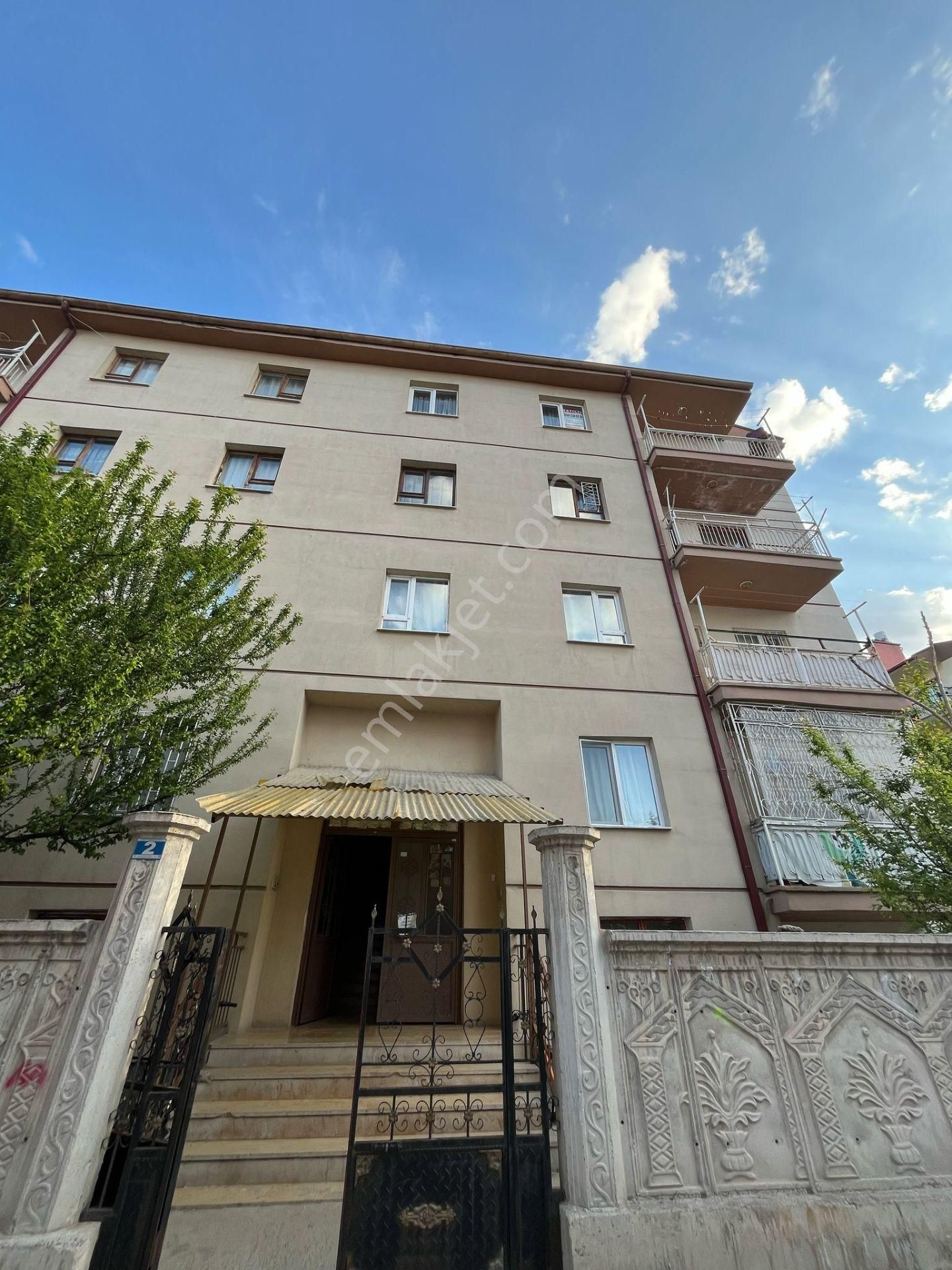 İstiklal Mah. Çevre Yoluna Tek Parsel 2+1 Fırsat Daire