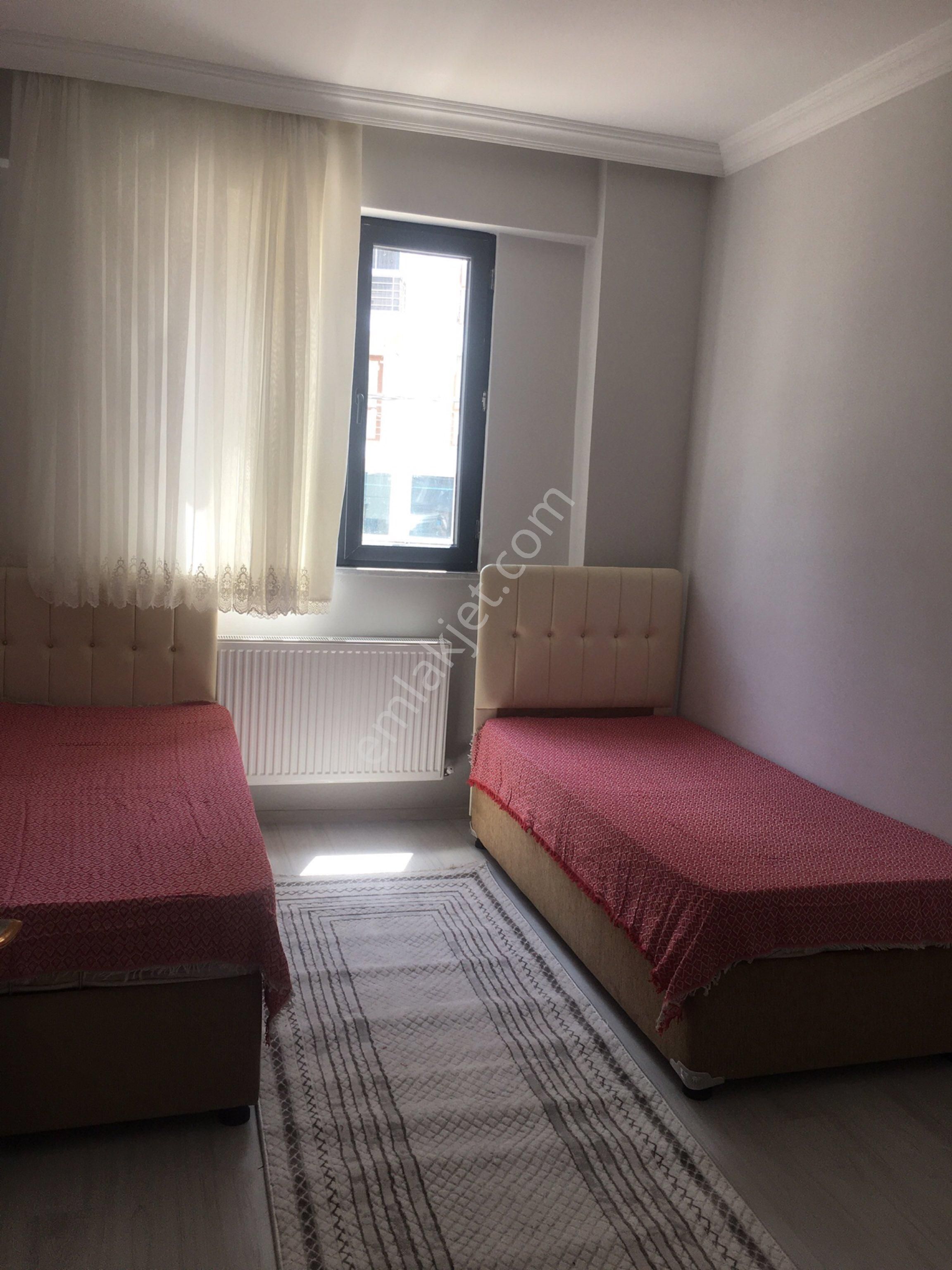 Şehitler Mah İnöinü Ve Cumhuriuet Cad Ortası Tüm Servis Ve Dolmuşların Güzergahında 1+1 Kiralık Dair