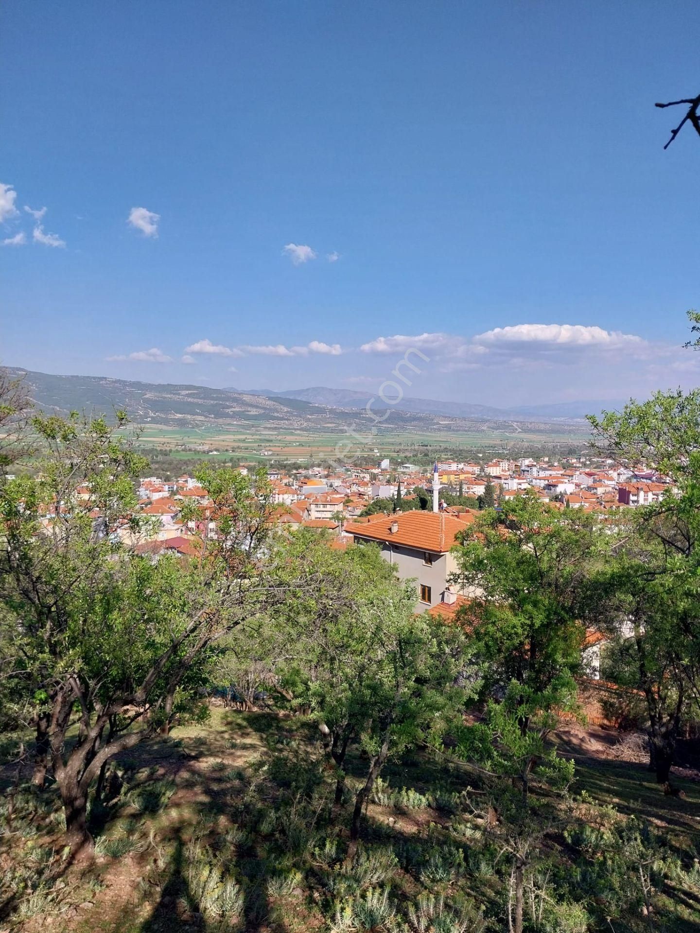Swıss Lıfe'dan Serinhisar'da 1488 M² Satılık Bahçeli Müstakil Ev