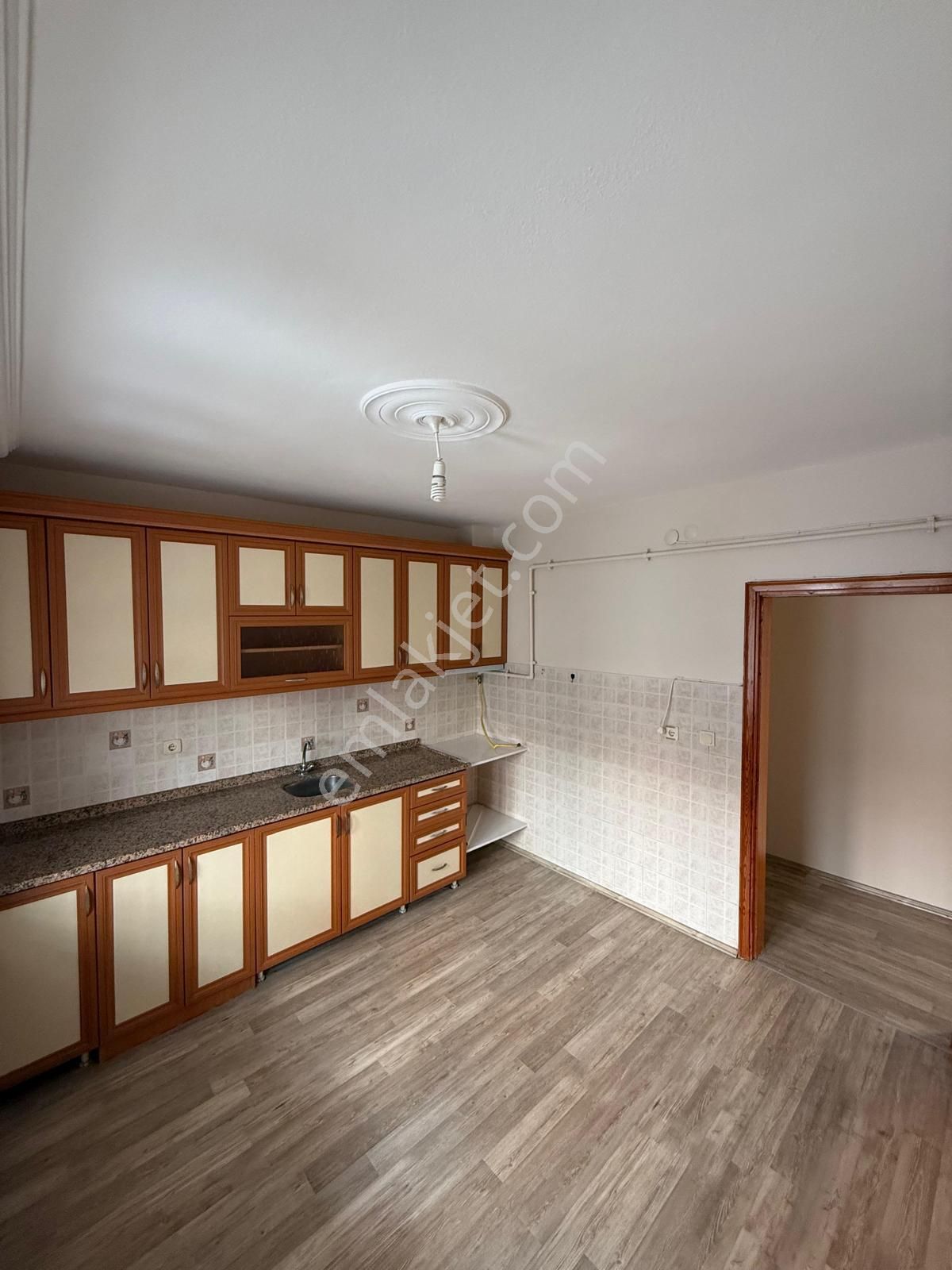 Gönen Gündoğdu Mah 3+1 Yüksek Giriş 125m2 Bahçeli Daire