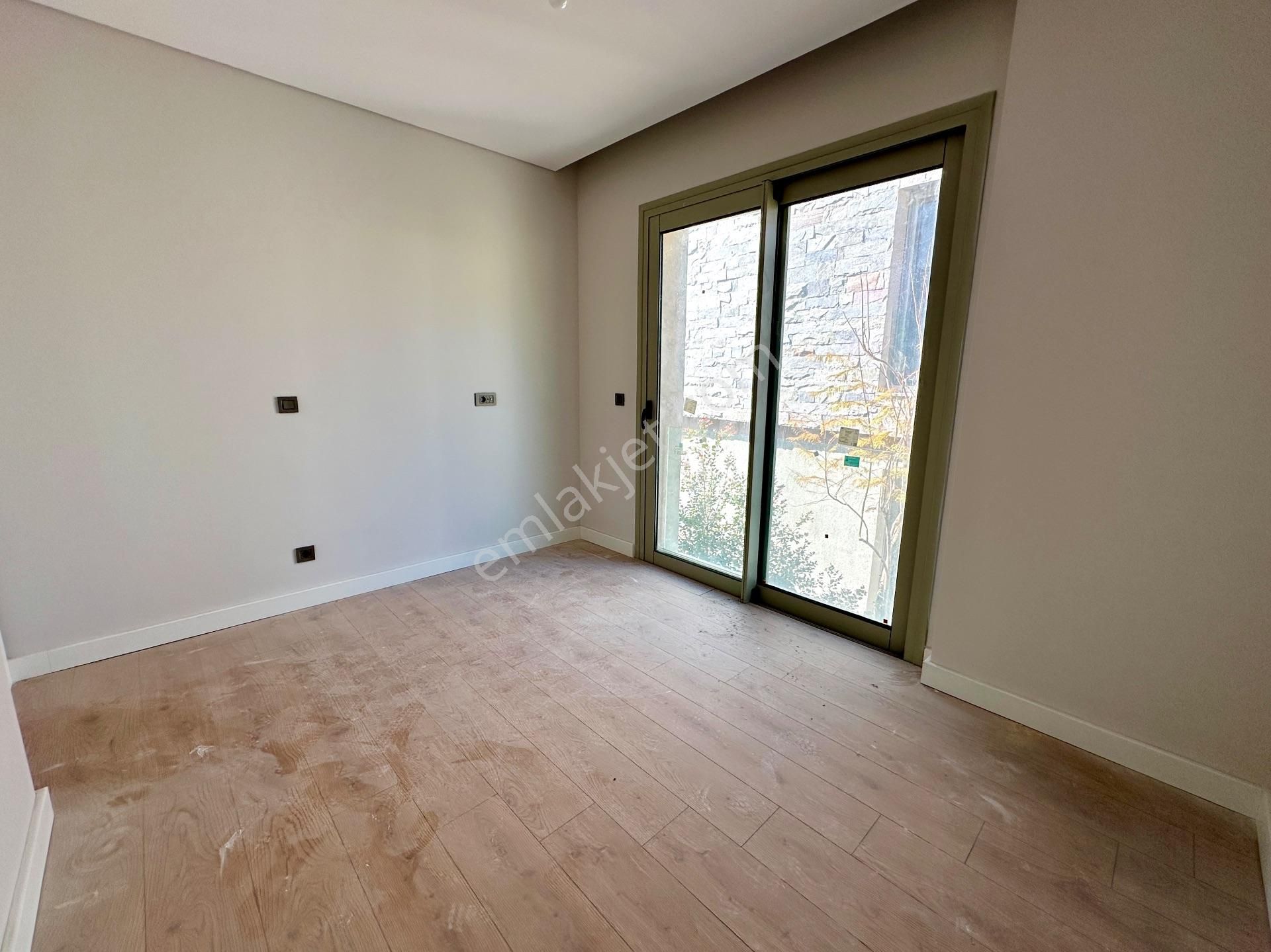 Bodrum Turgutreis'te Muhteşem Deniz Manzaralı Sıfır Lüks Daire - Görsel 31