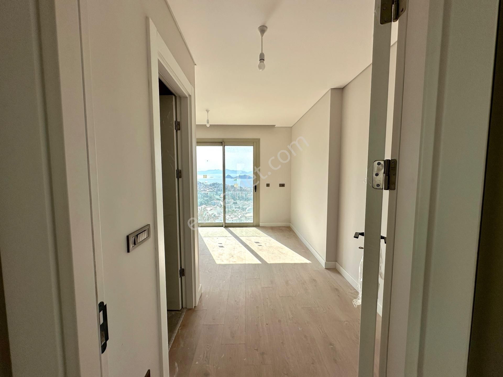 Bodrum Turgutreis'te Muhteşem Deniz Manzaralı Sıfır Lüks Daire - Görsel 24