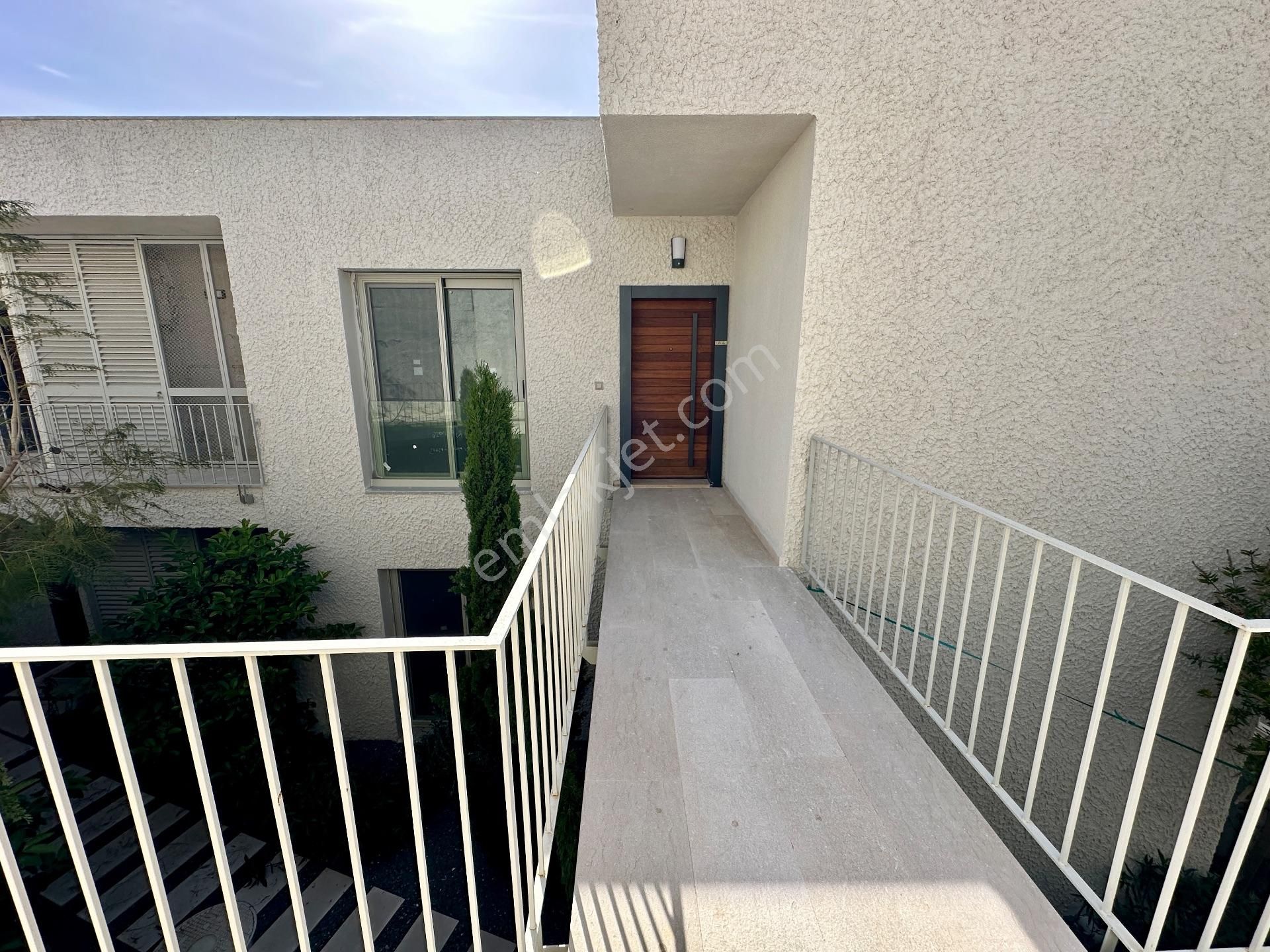 Bodrum Turgutreis'te Muhteşem Deniz Manzaralı Sıfır Lüks Daire - Görsel 3